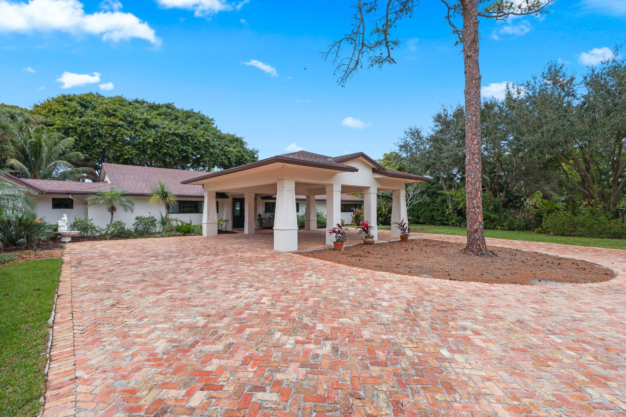 4579 Square Lk Palm Beach Gardens, FL 33418