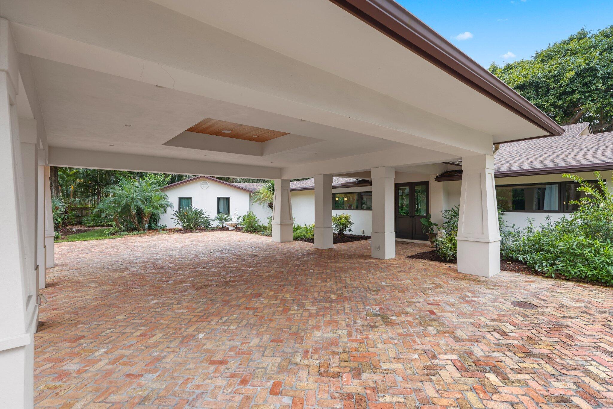 4579 Square Lk Palm Beach Gardens, FL 33418