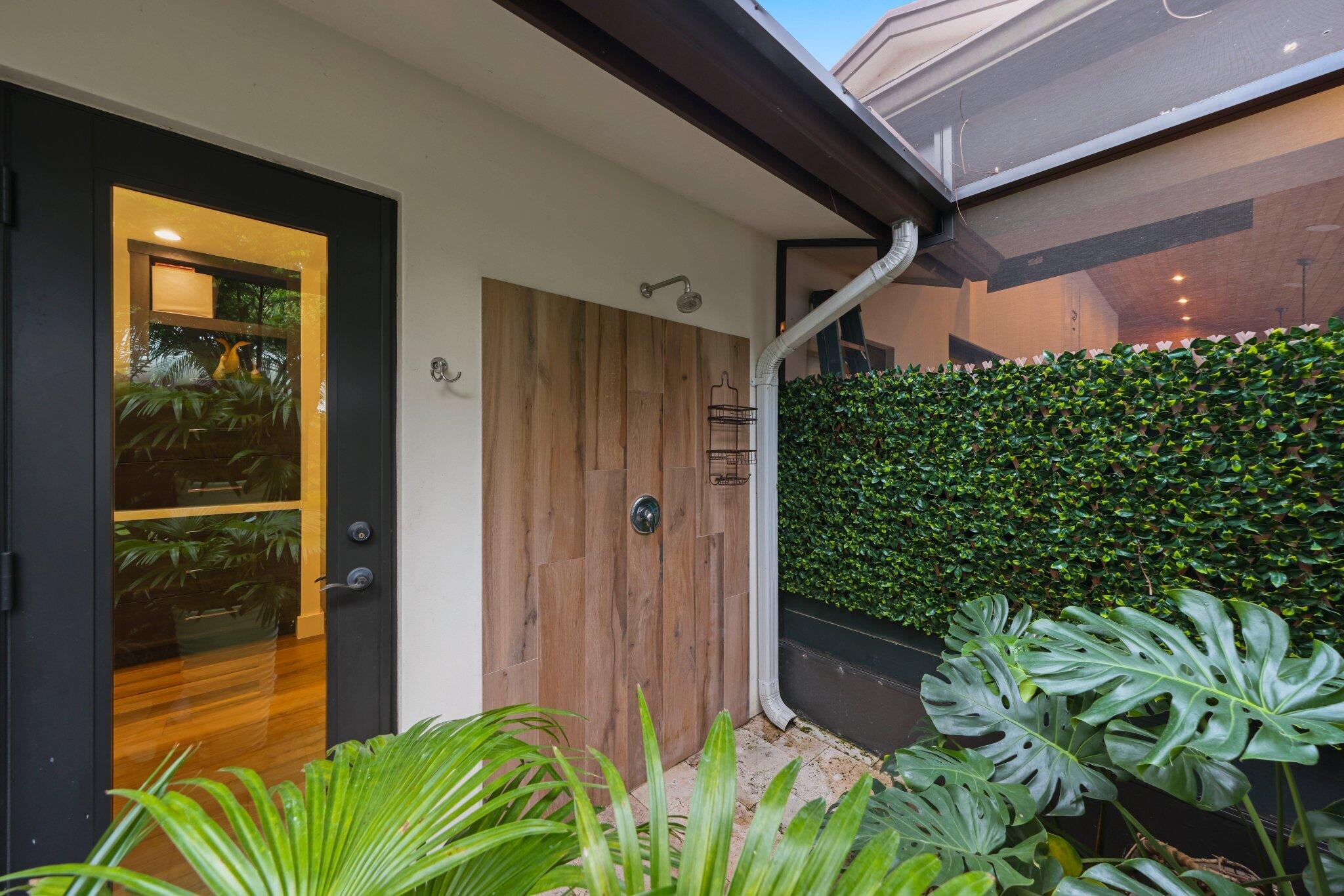 4579 Square Lk Palm Beach Gardens, FL 33418