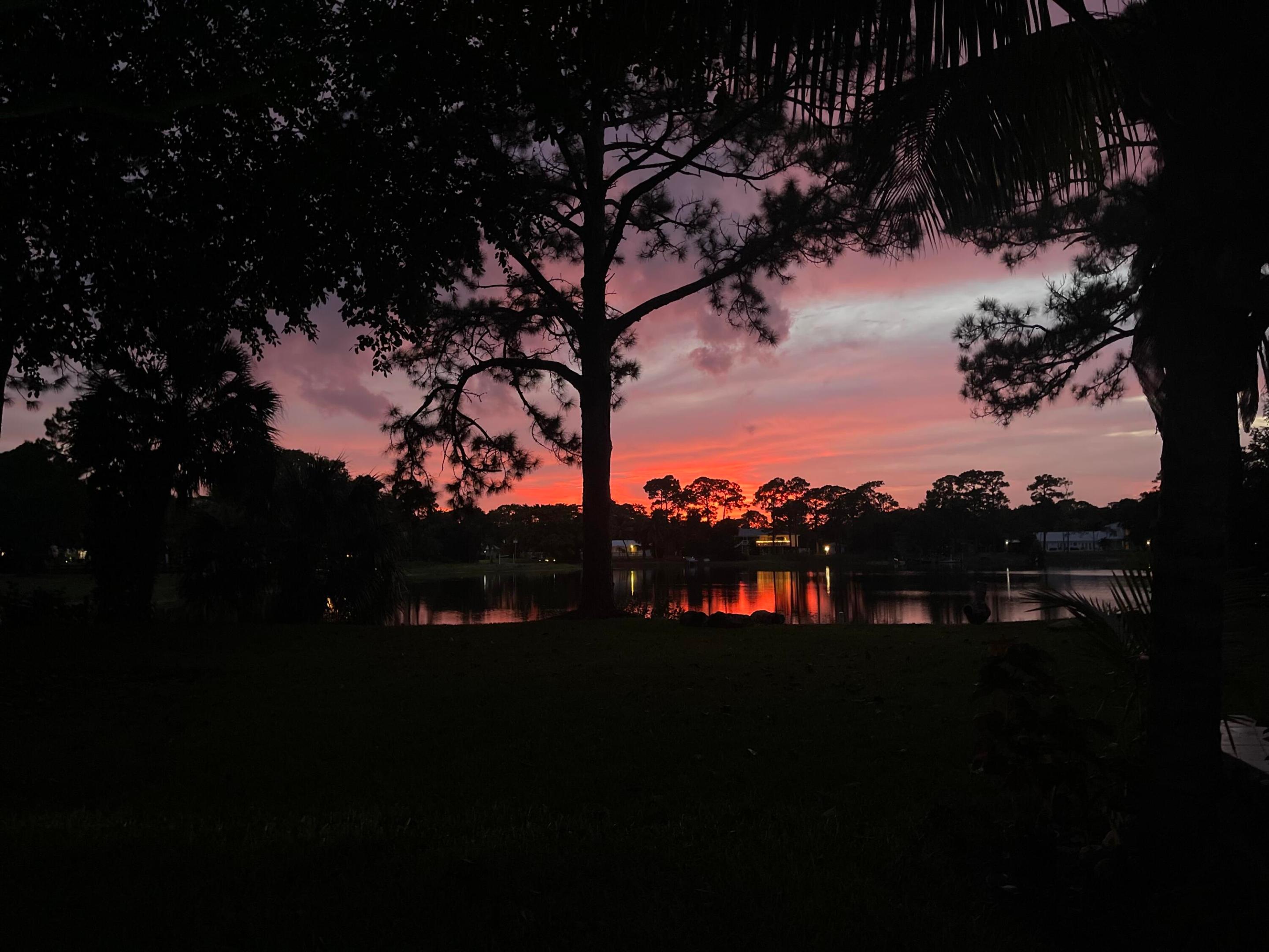 4579 Square Lk Palm Beach Gardens, FL 33418