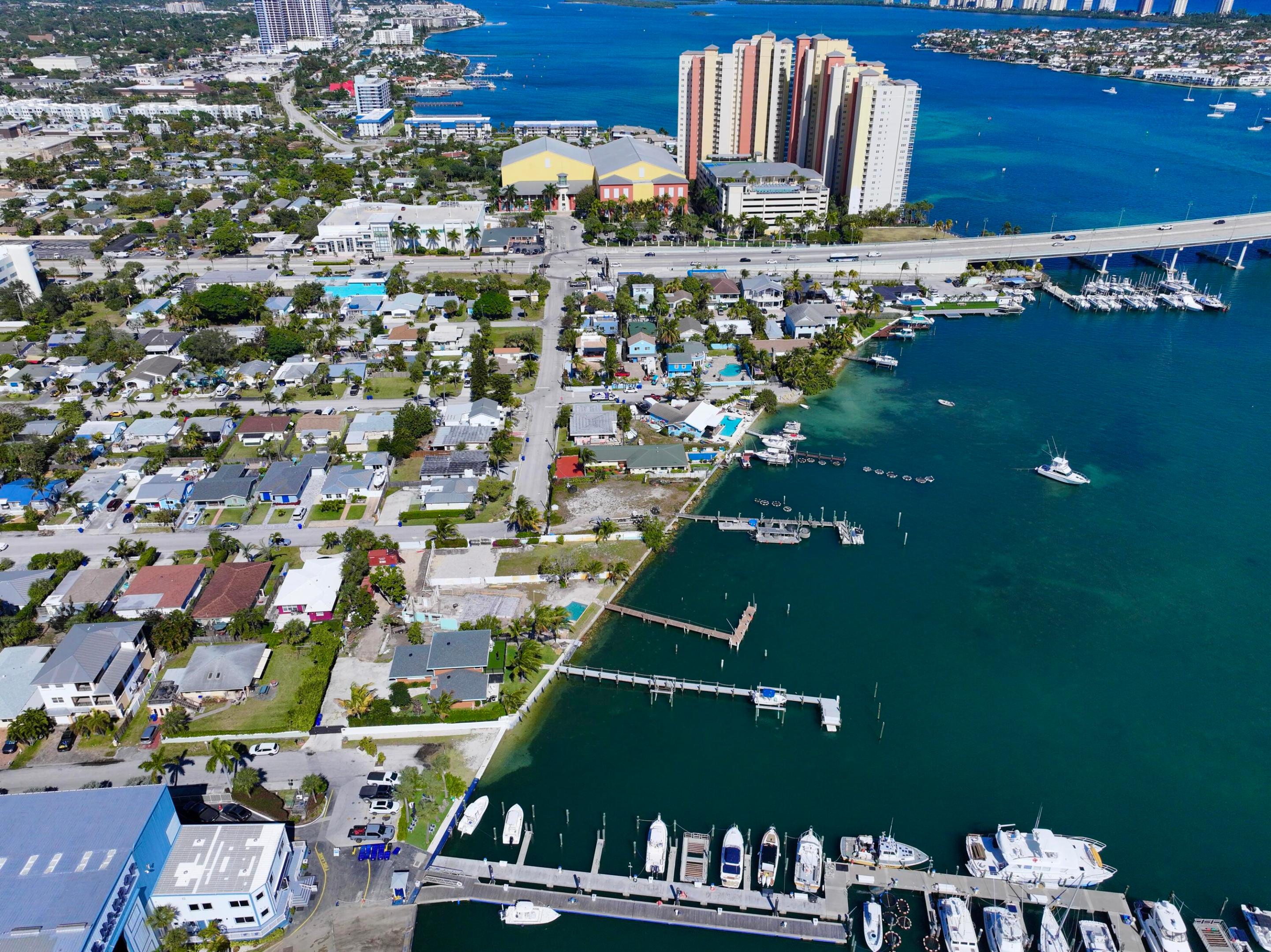 265 E 23rd St Riviera Beach, FL 33404