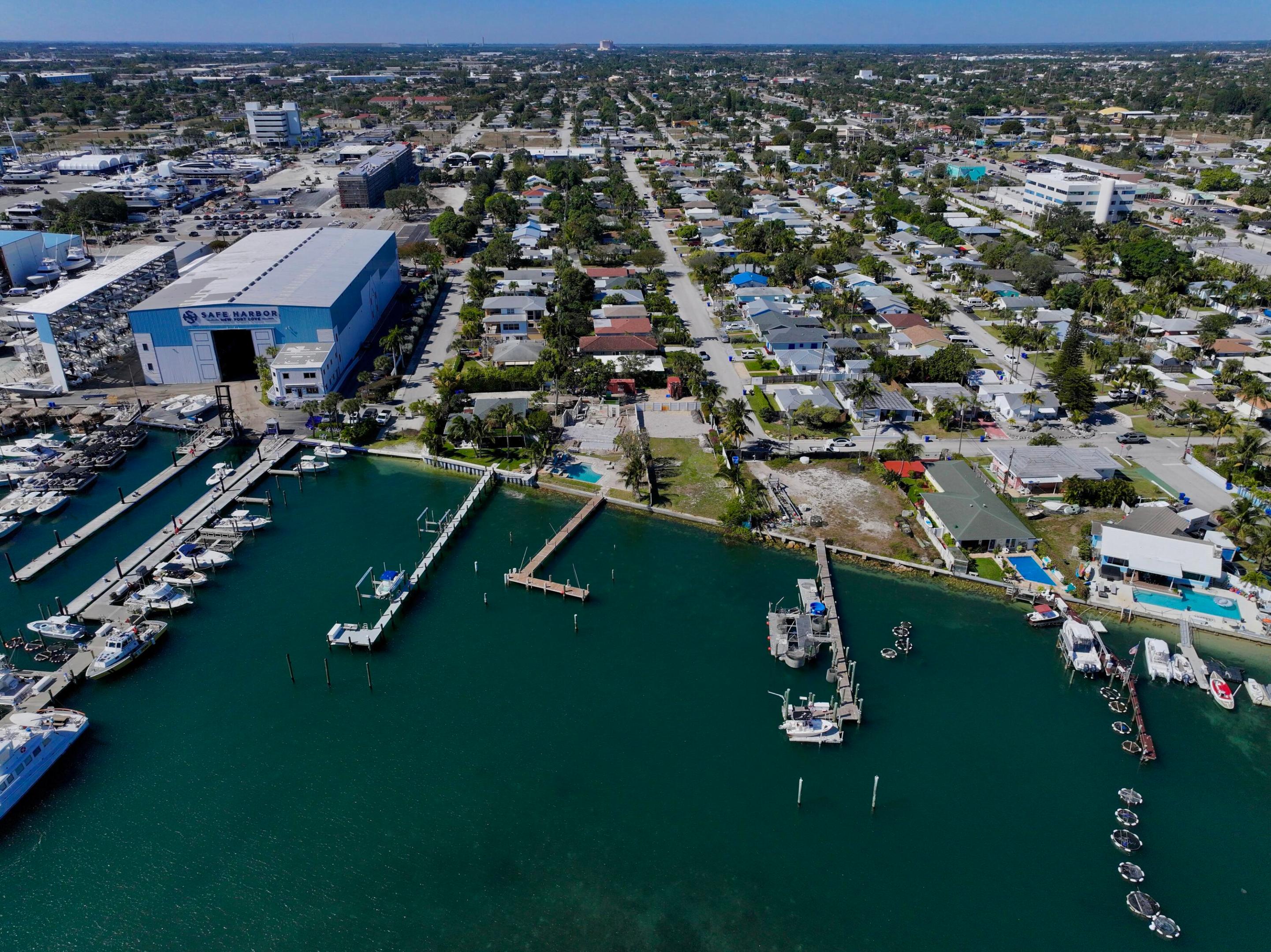 265 E 23rd St Riviera Beach, FL 33404