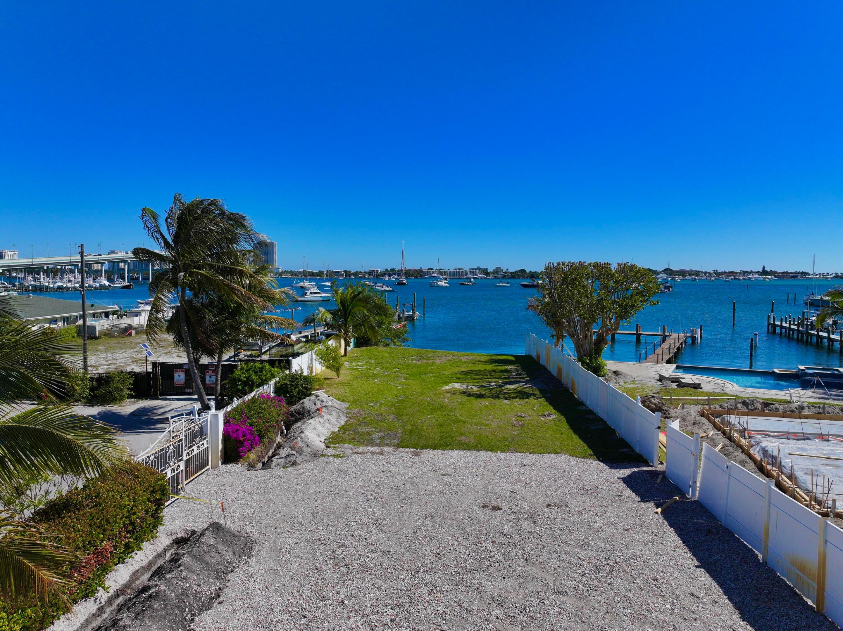 265 E 23rd St Riviera Beach, FL 33404