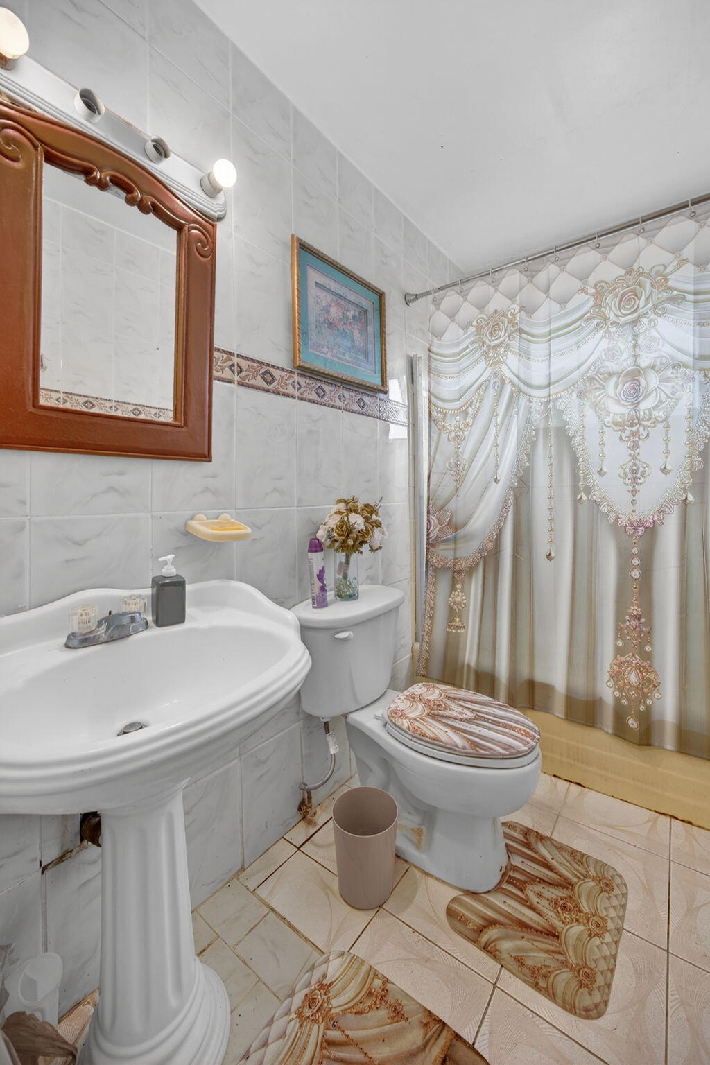 9281 Martinique Miami, FL 33189