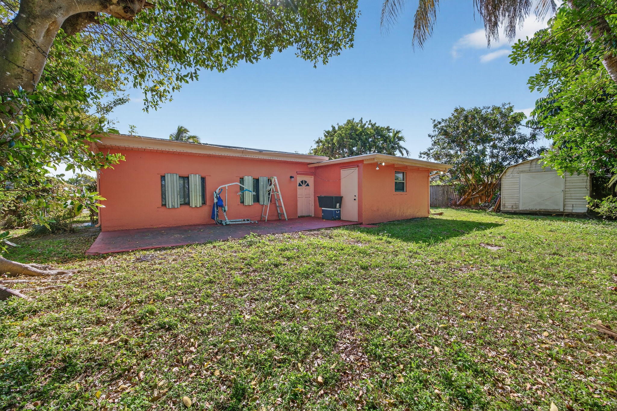 9281 Martinique Miami, FL 33189