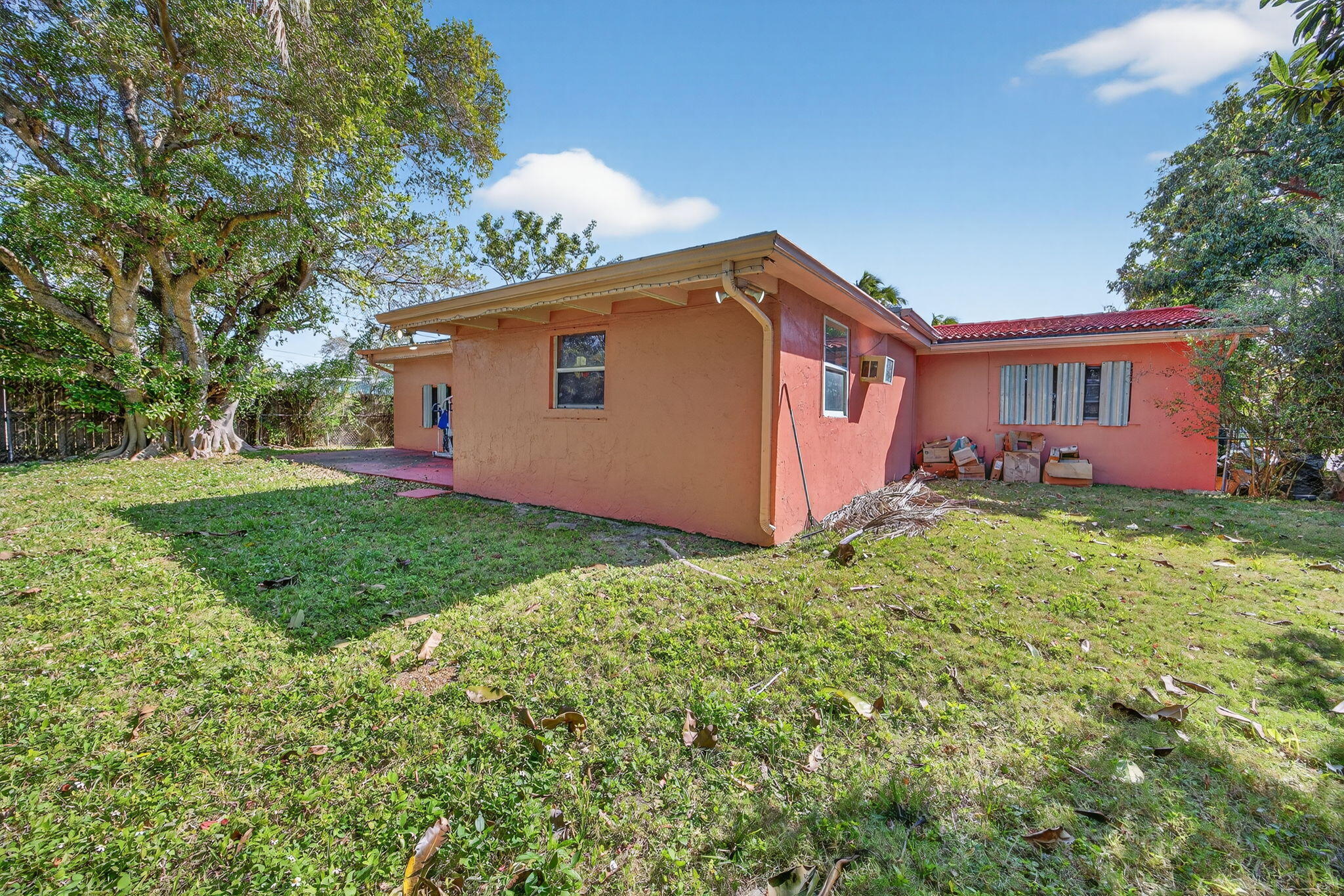 9281 Martinique Miami, FL 33189