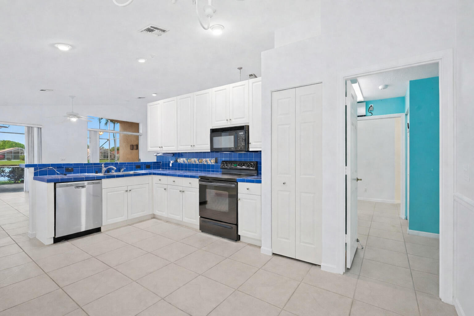 5327 Wycombe Boynton Beach, FL 33437