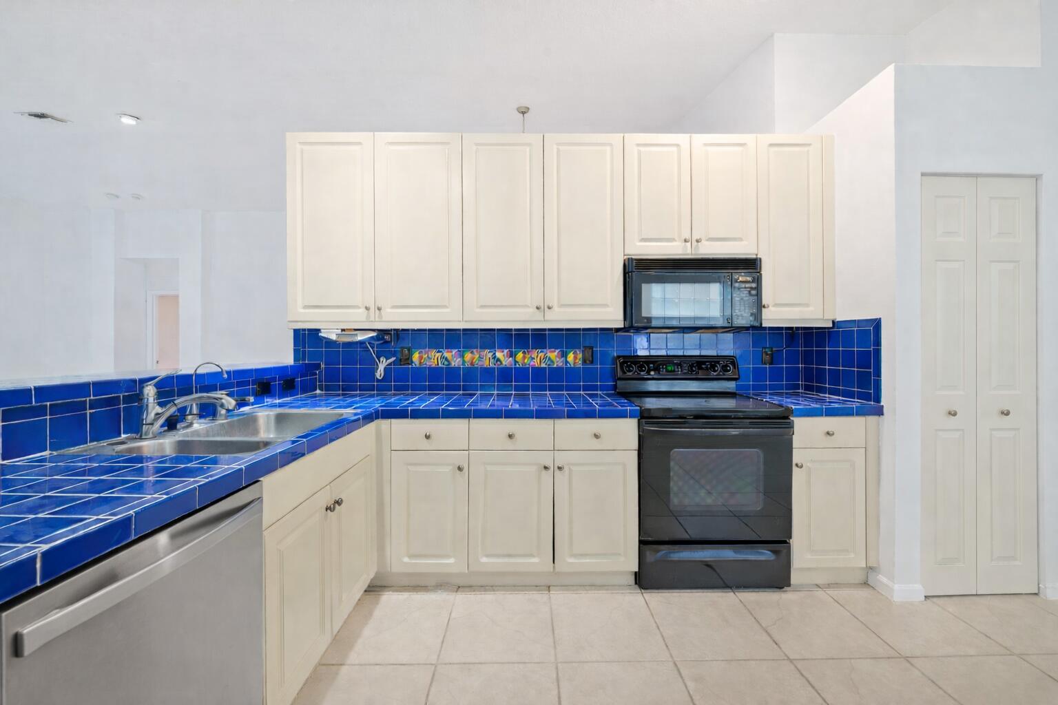 5327 Wycombe Boynton Beach, FL 33437