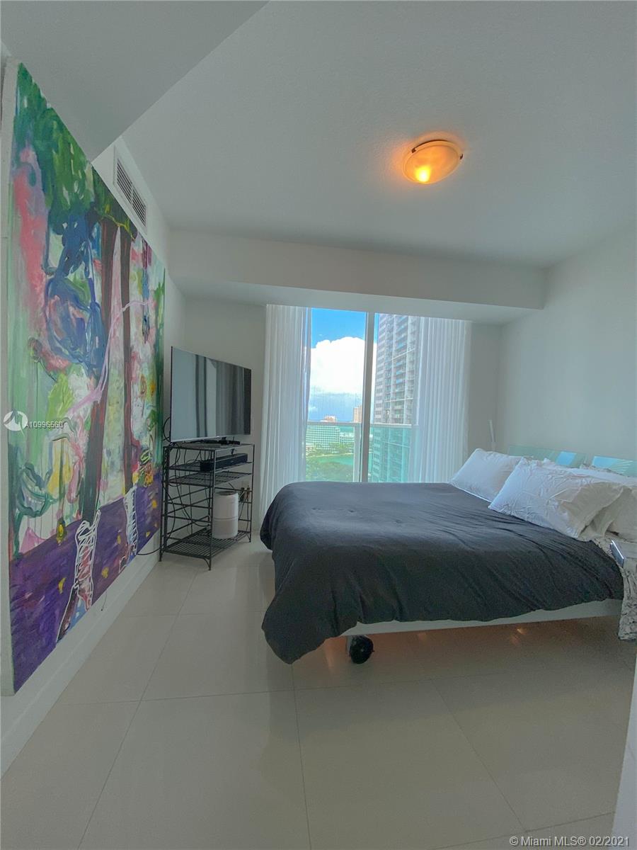 image Brickell on the River South18