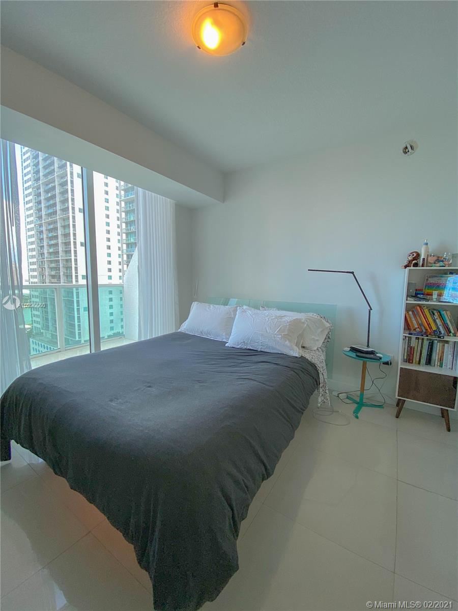 image Brickell on the River South19