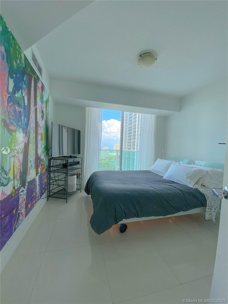 image Brickell on the River South21