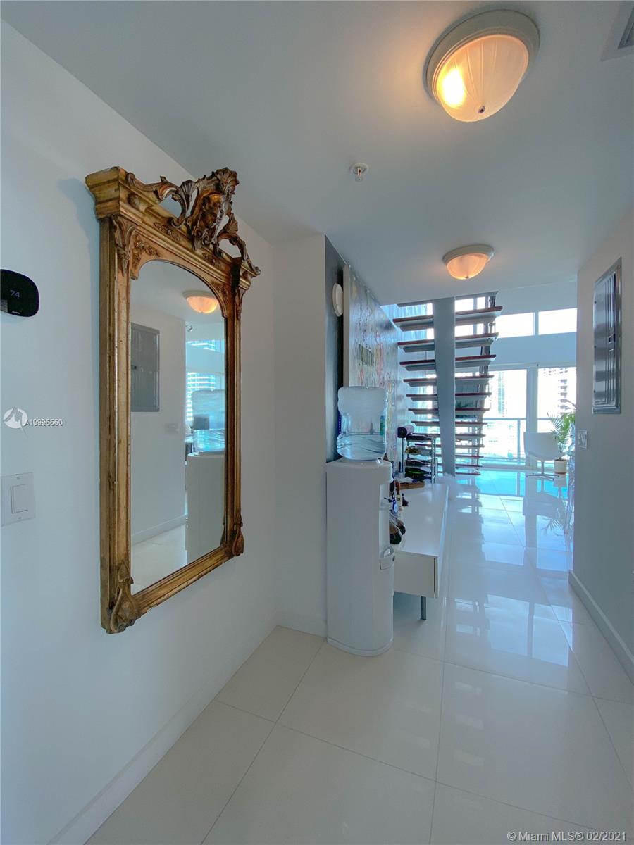 image Brickell on the River South22