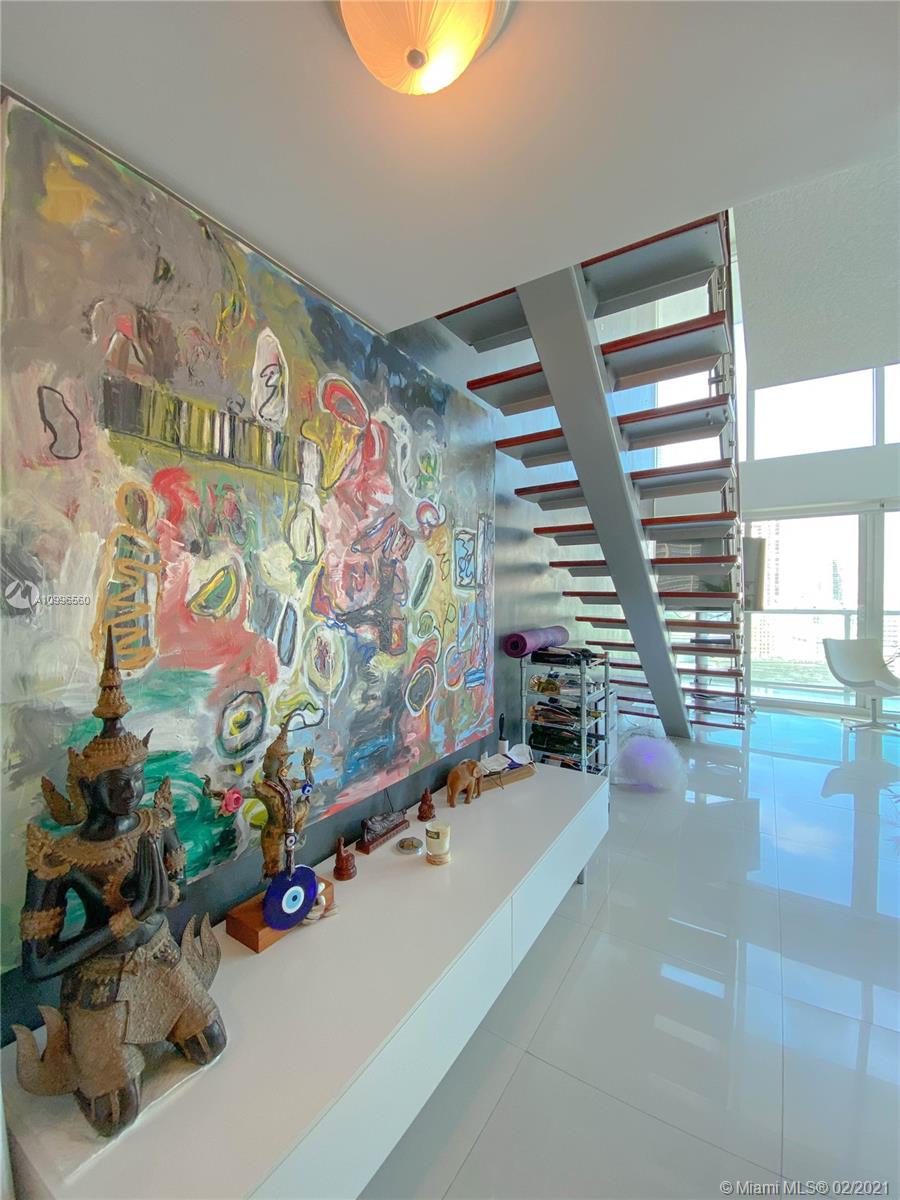 image Brickell on the River South26