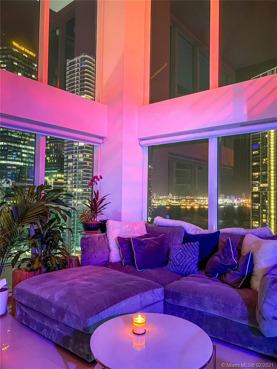 image Brickell on the River South30