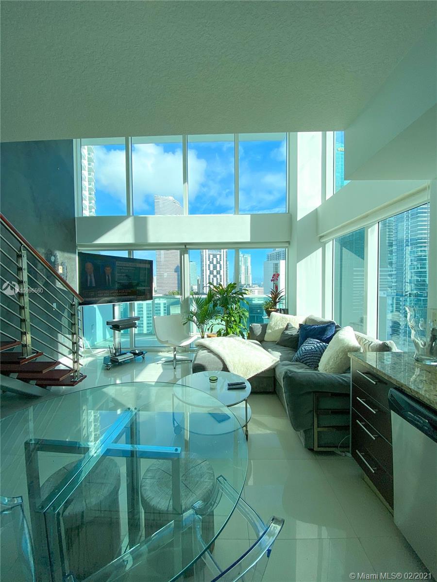 image Brickell on the River South4