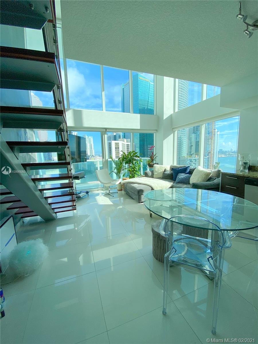 image Brickell on the River South5