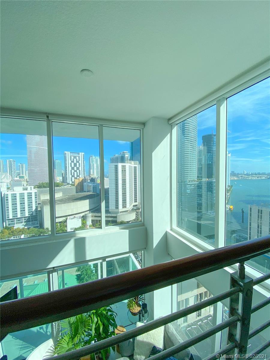 image Brickell on the River South8