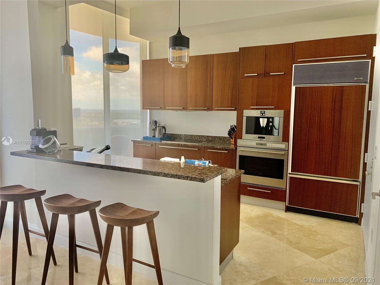 15811 Collins Ave #3305
