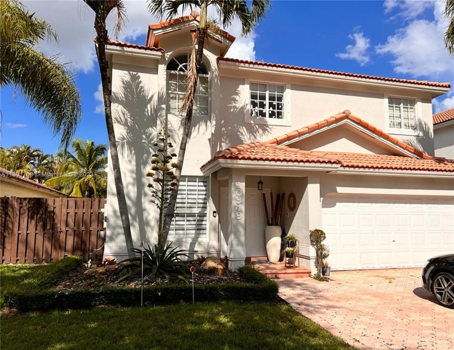 10949 NW 58th Ter