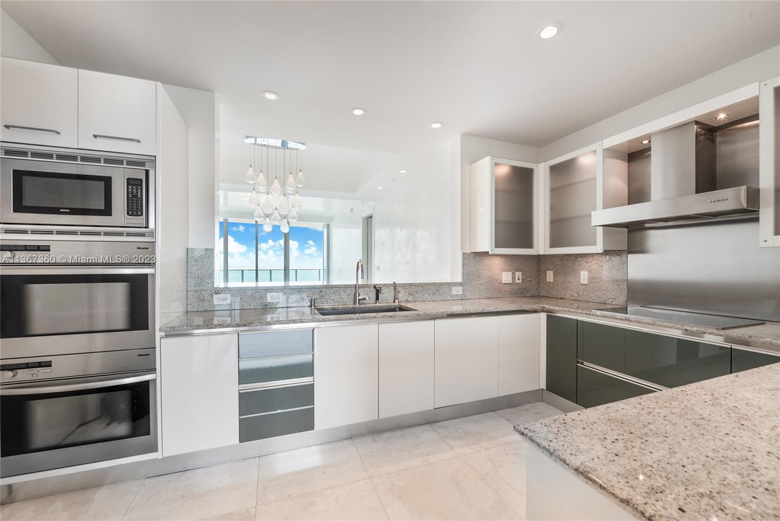 2627 S Bayshore Dr #2703,Miami, FL 33133