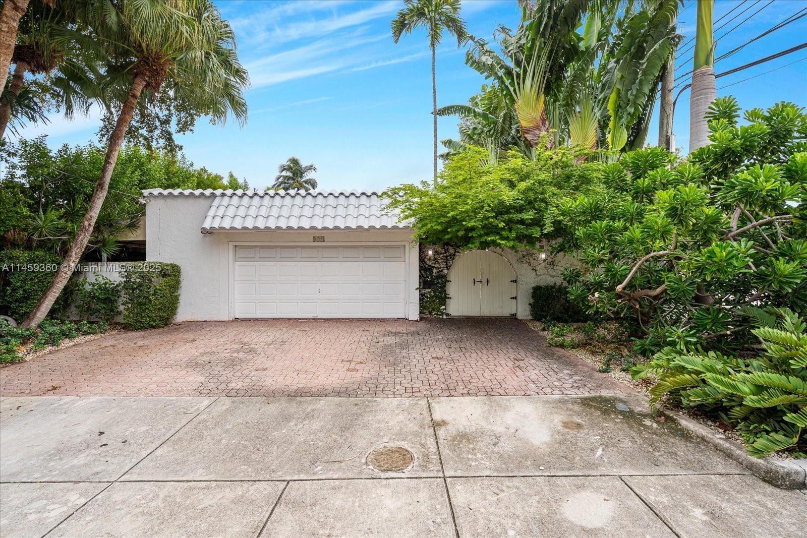 433 E Dilido Dr Miami Beach, FL 33139