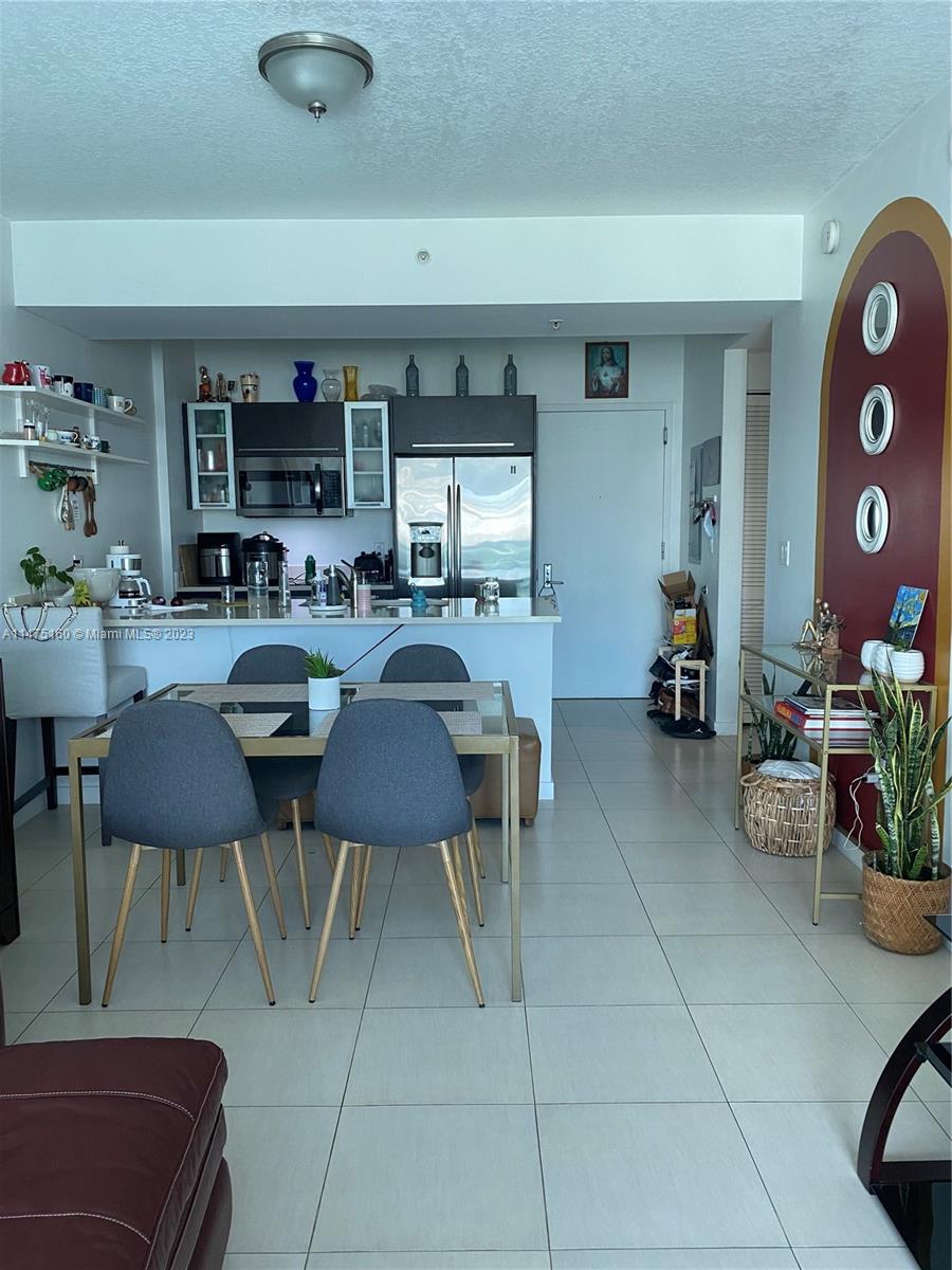 image Gallery Art Condos4