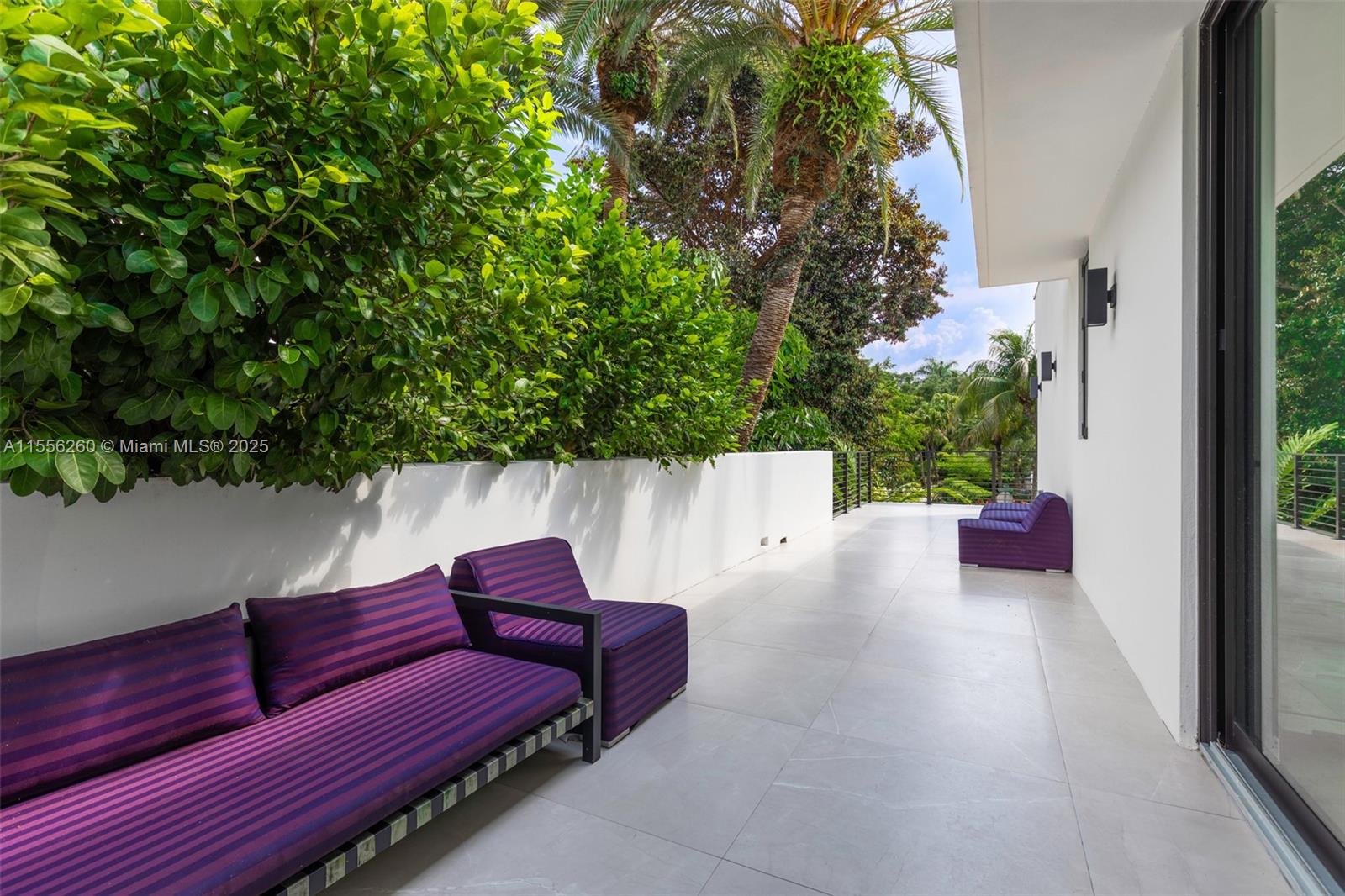 3470 Poinciana Ave Coconut Grove, FL 33133 3470 Poinciana Ave Coconut Grove, FL 33133