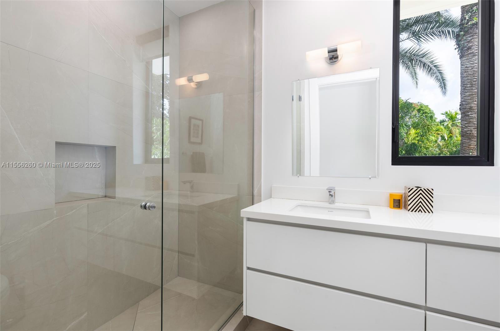3470 Poinciana Ave Coconut Grove, FL 33133 3470 Poinciana Ave Coconut Grove, FL 33133