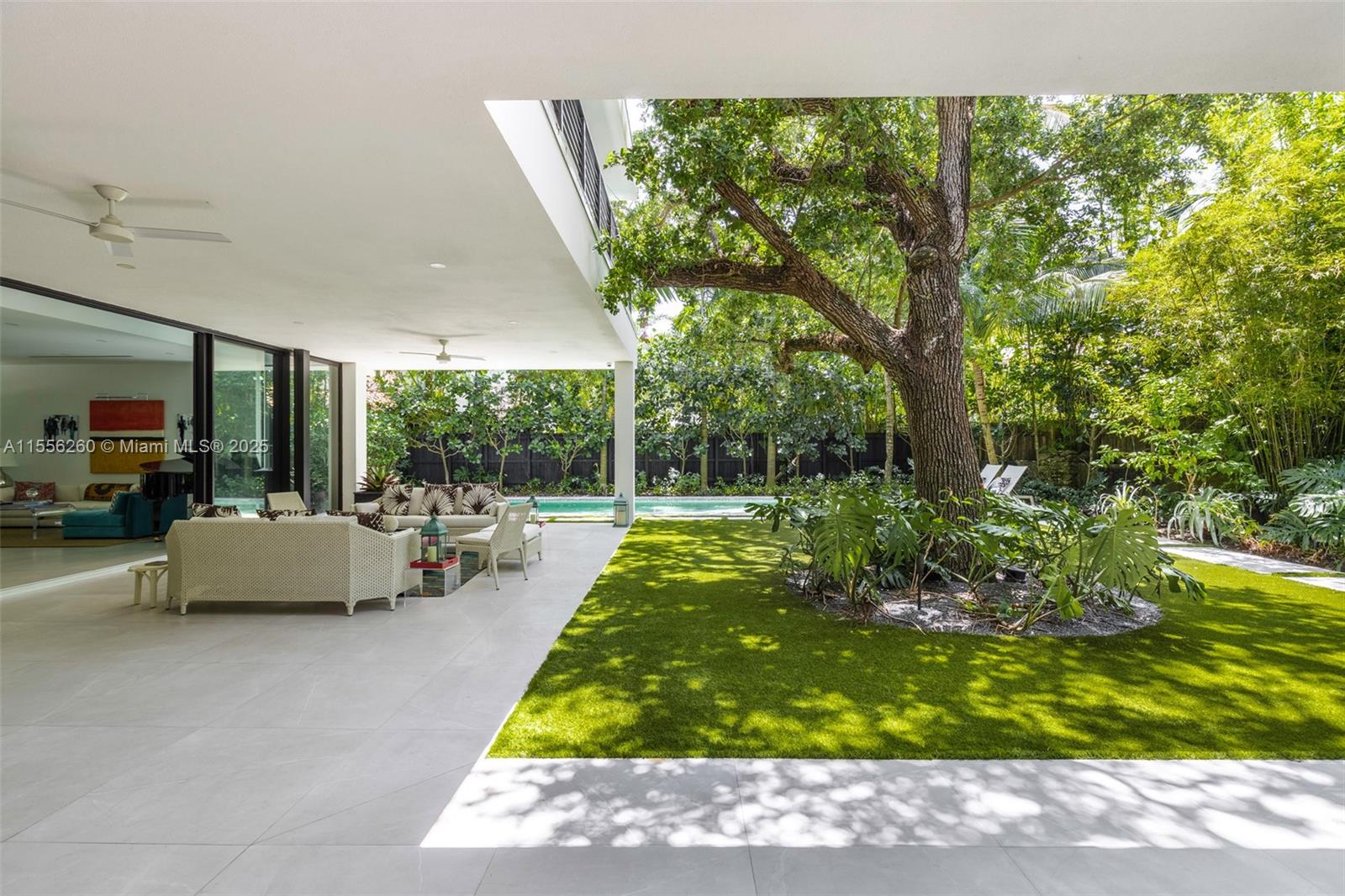 3470 Poinciana Ave Coconut Grove, FL 33133 3470 Poinciana Ave Coconut Grove, FL 33133