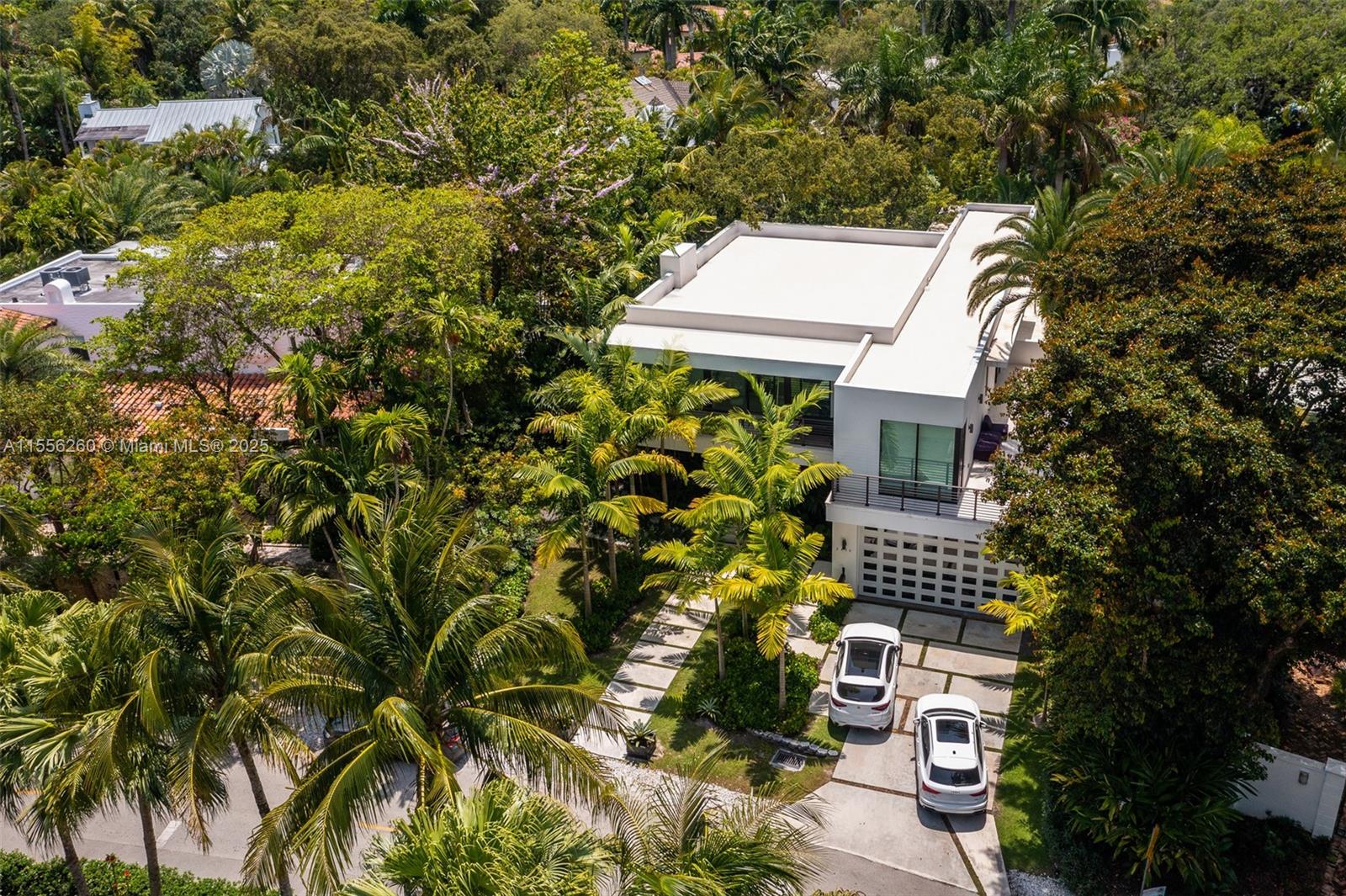 3470 Poinciana Ave Coconut Grove, FL 33133 3470 Poinciana Ave Coconut Grove, FL 33133