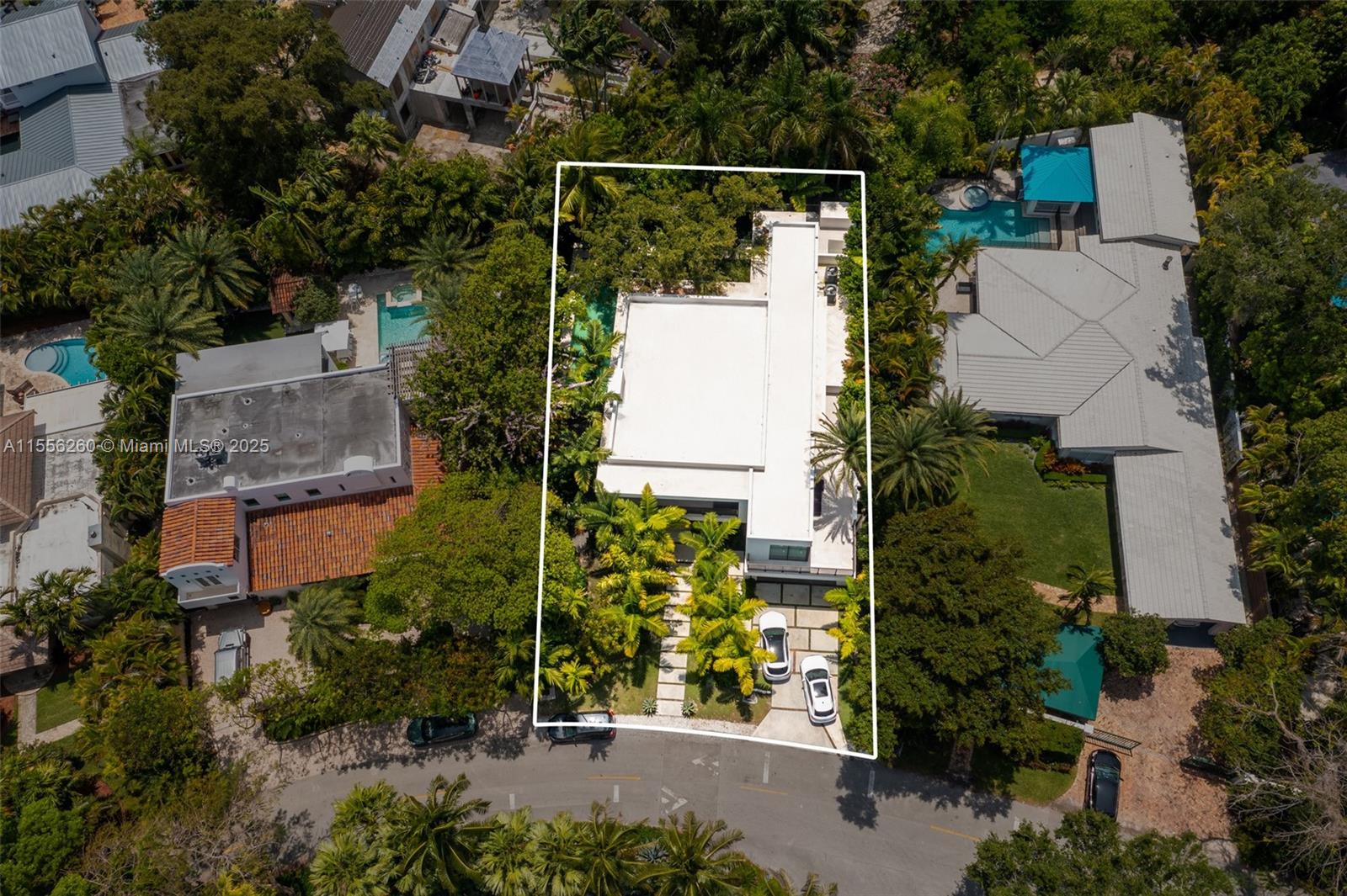 3470 Poinciana Ave Coconut Grove, FL 33133 3470 Poinciana Ave Coconut Grove, FL 33133
