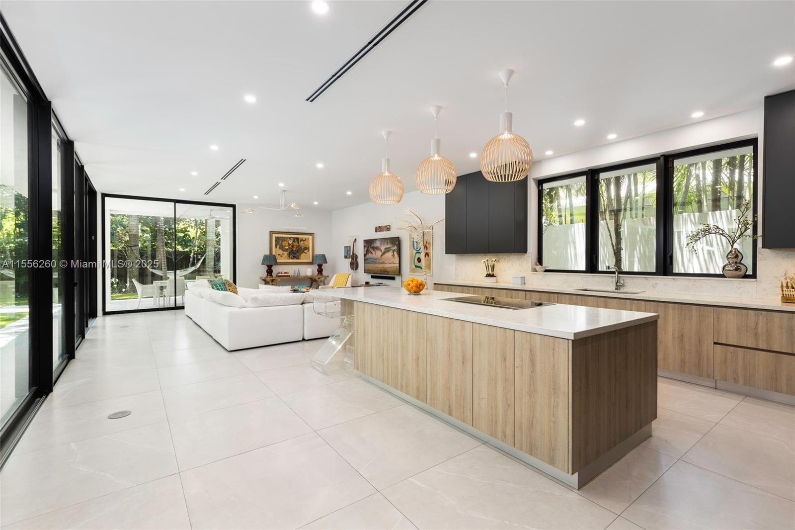 3470 Poinciana Ave Coconut Grove, FL 33133 3470 Poinciana Ave Coconut Grove, FL 33133