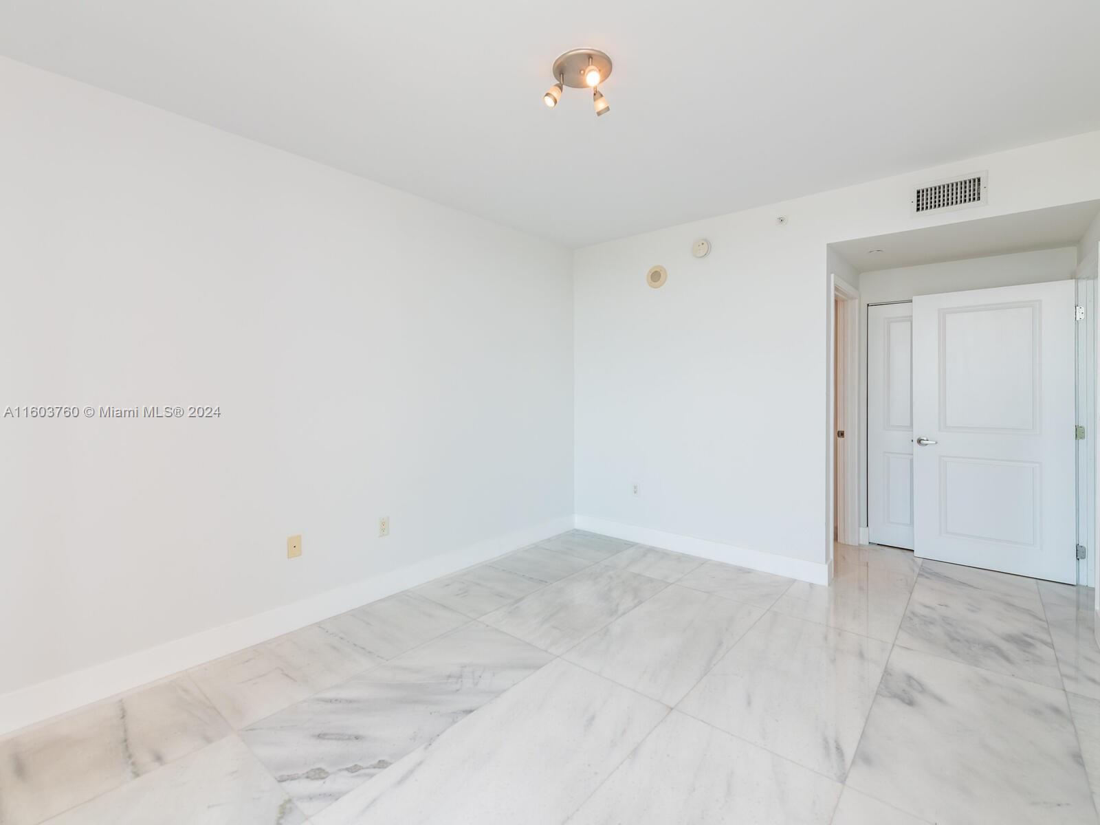 image Vue at Brickell13