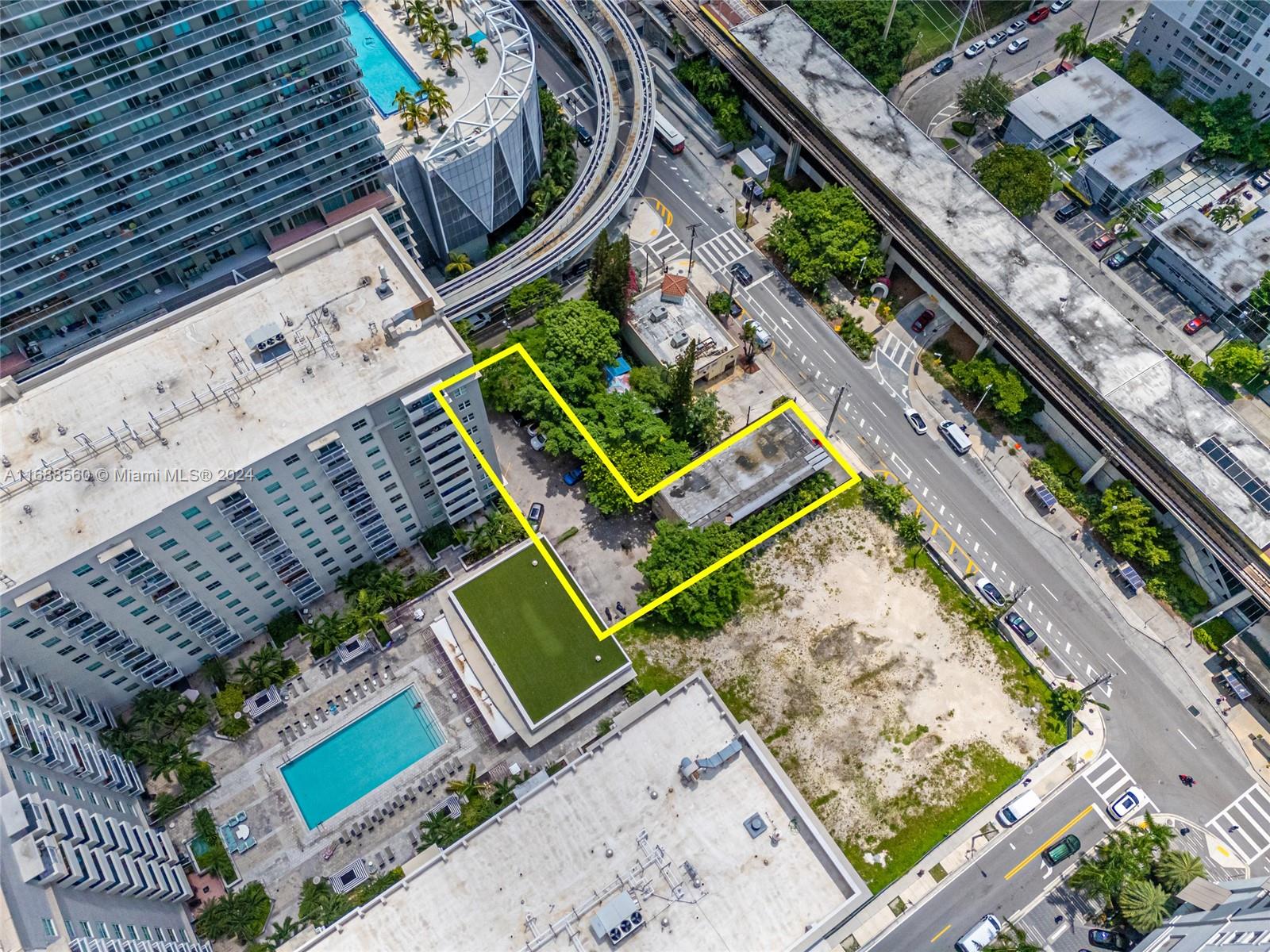 75 SW 11th St Miami, FL 33130 75 SW 11th St Miami, FL 33130