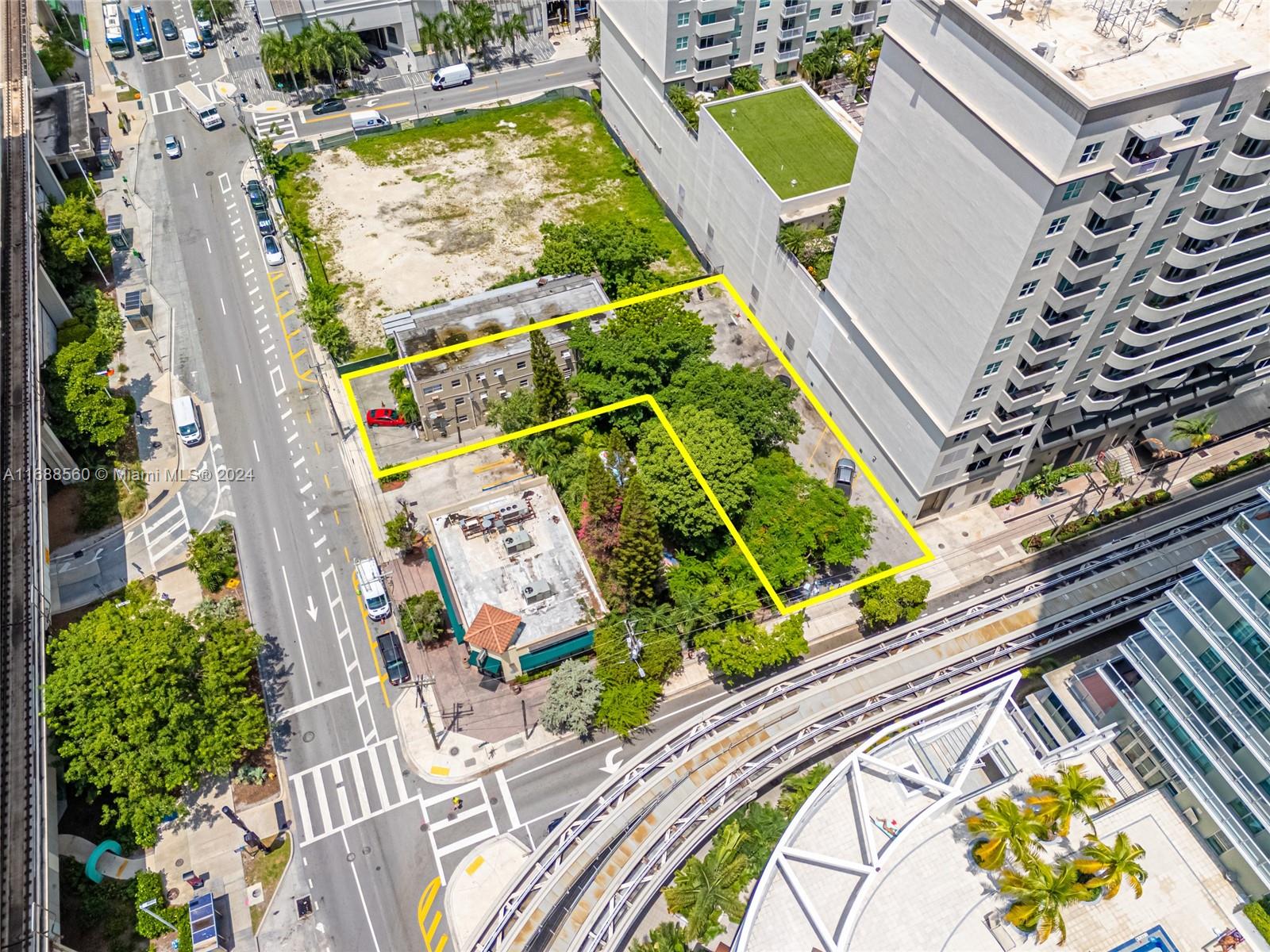 75 SW 11th St Miami, FL 33130 75 SW 11th St Miami, FL 33130