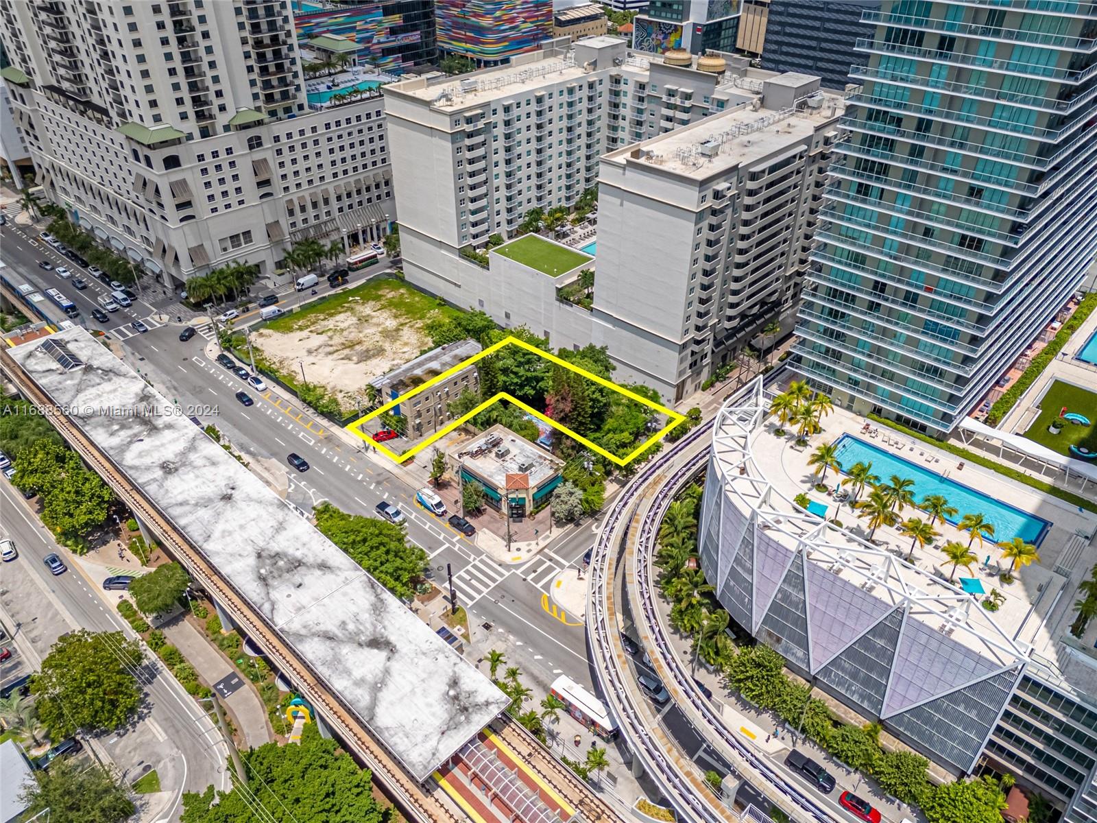 75 SW 11th St Miami, FL 33130 75 SW 11th St Miami, FL 33130