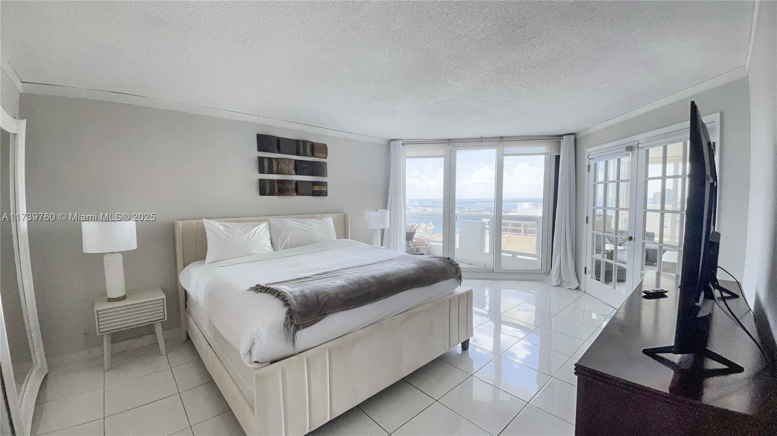 1717 N Bayshore Dr #B-4157 Miami, FL 33132