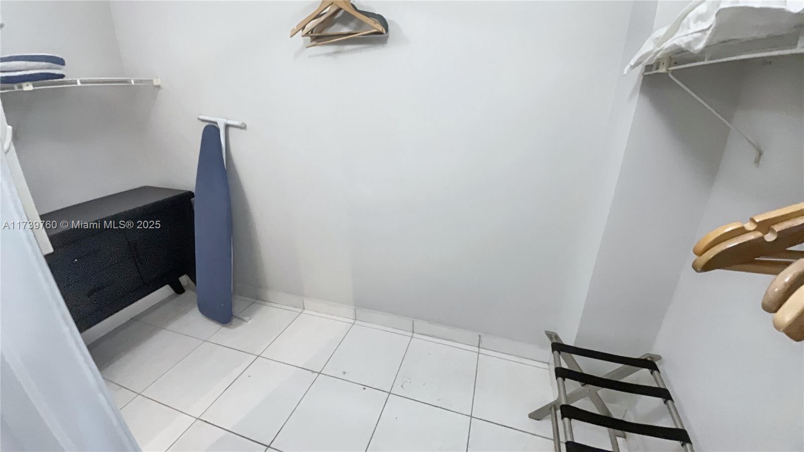 1717 N Bayshore Dr #B-4157 Miami, FL 33132