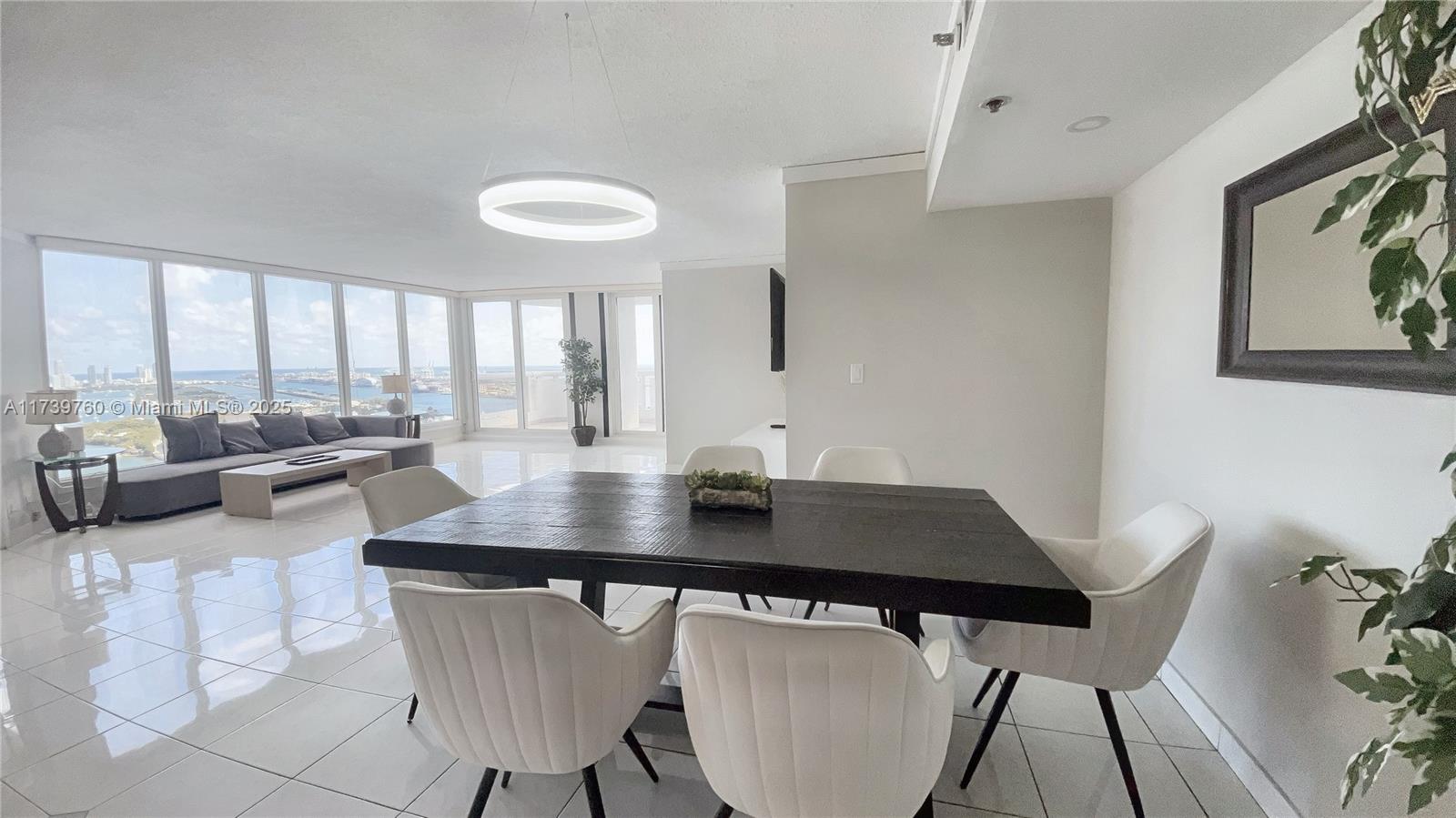 1717 N Bayshore Dr #B-4157 Miami, FL 33132