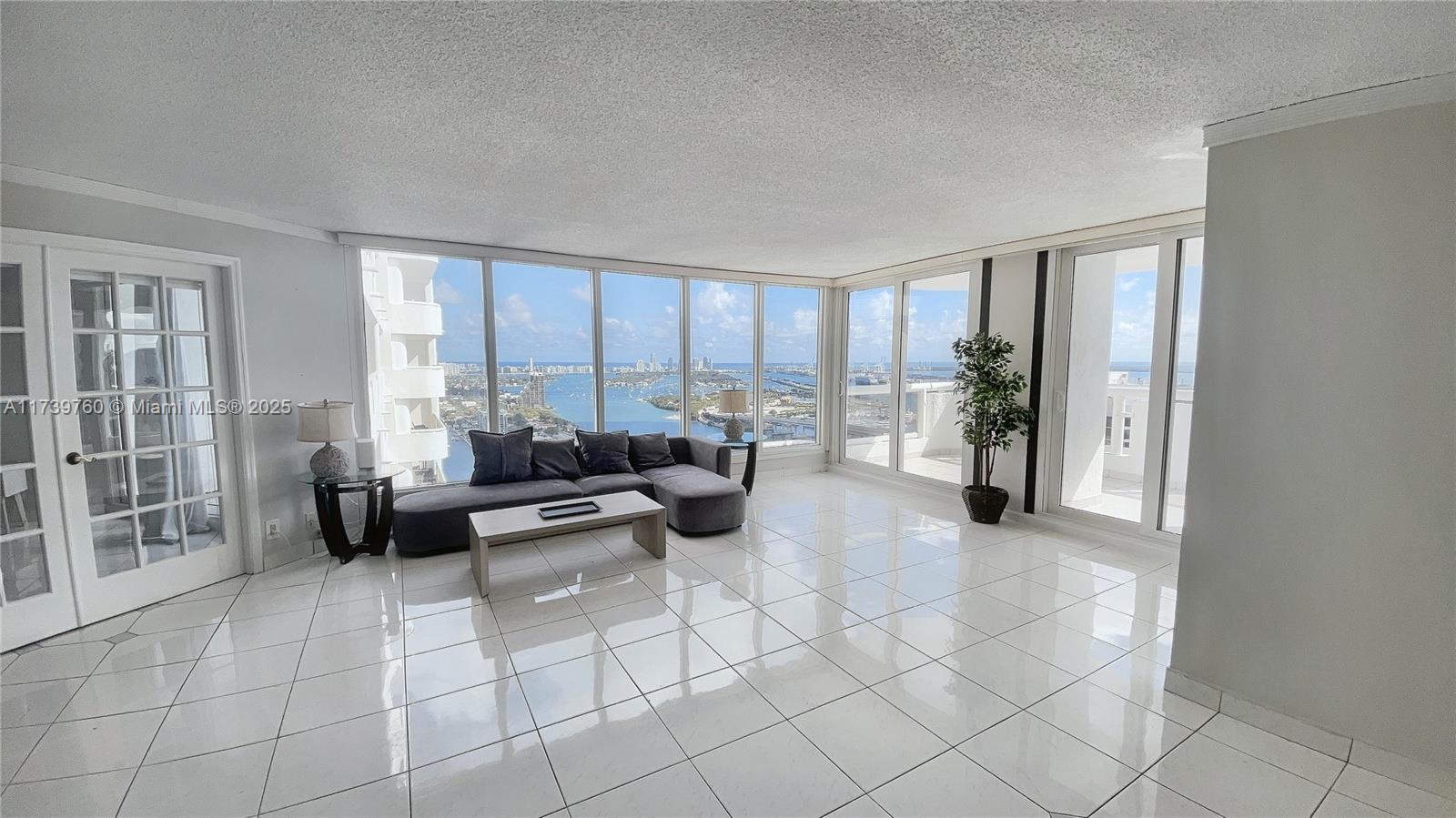 1717 N Bayshore Dr #B-4157 Miami, FL 33132