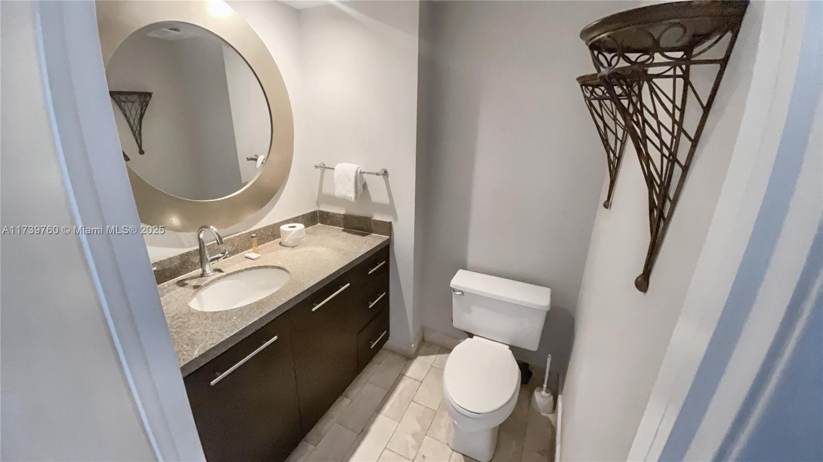 1717 N Bayshore Dr #B-4157 Miami, FL 33132