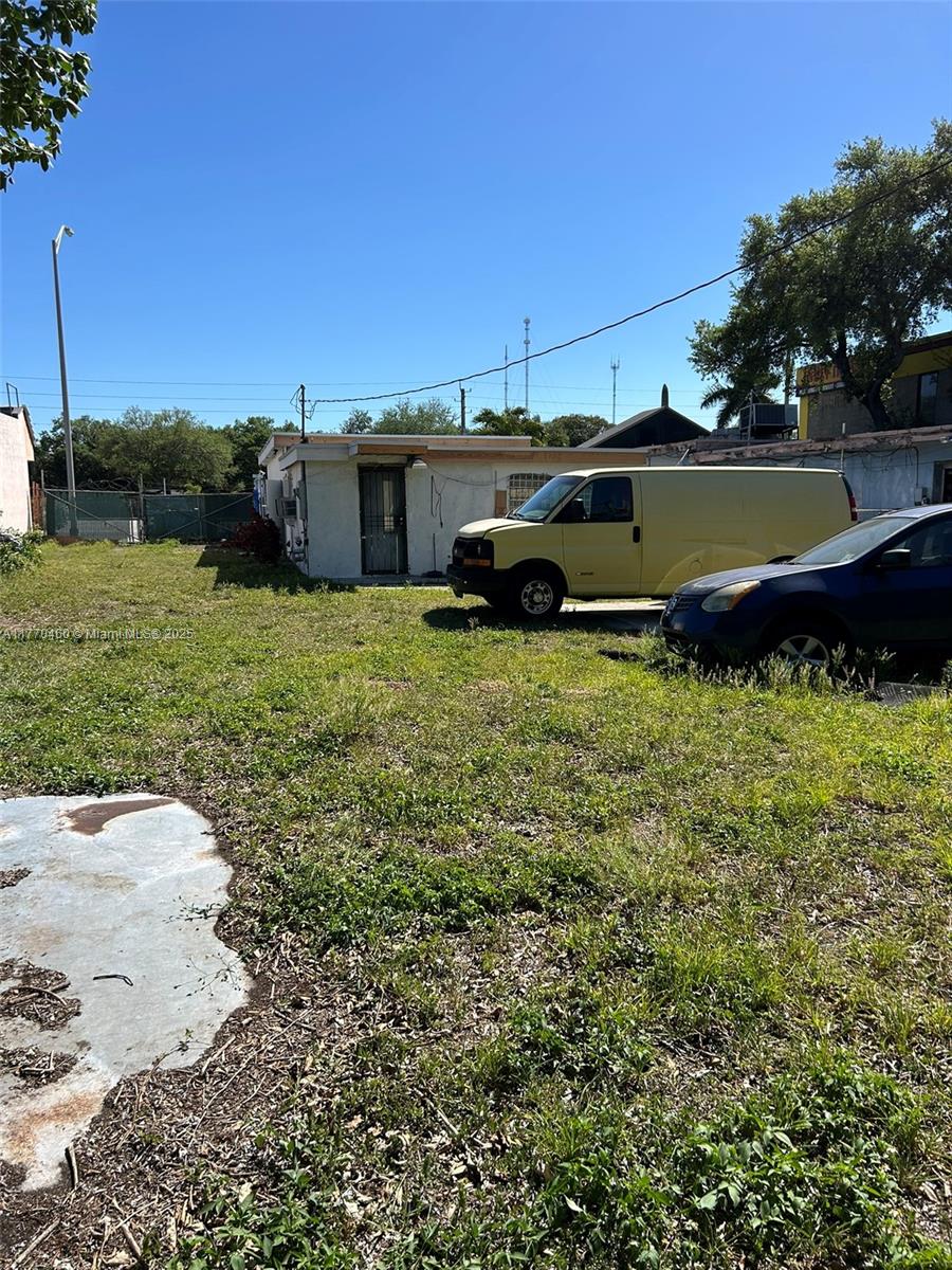 5911 W Hallandale Bch Blvd,West Park, FL 33023