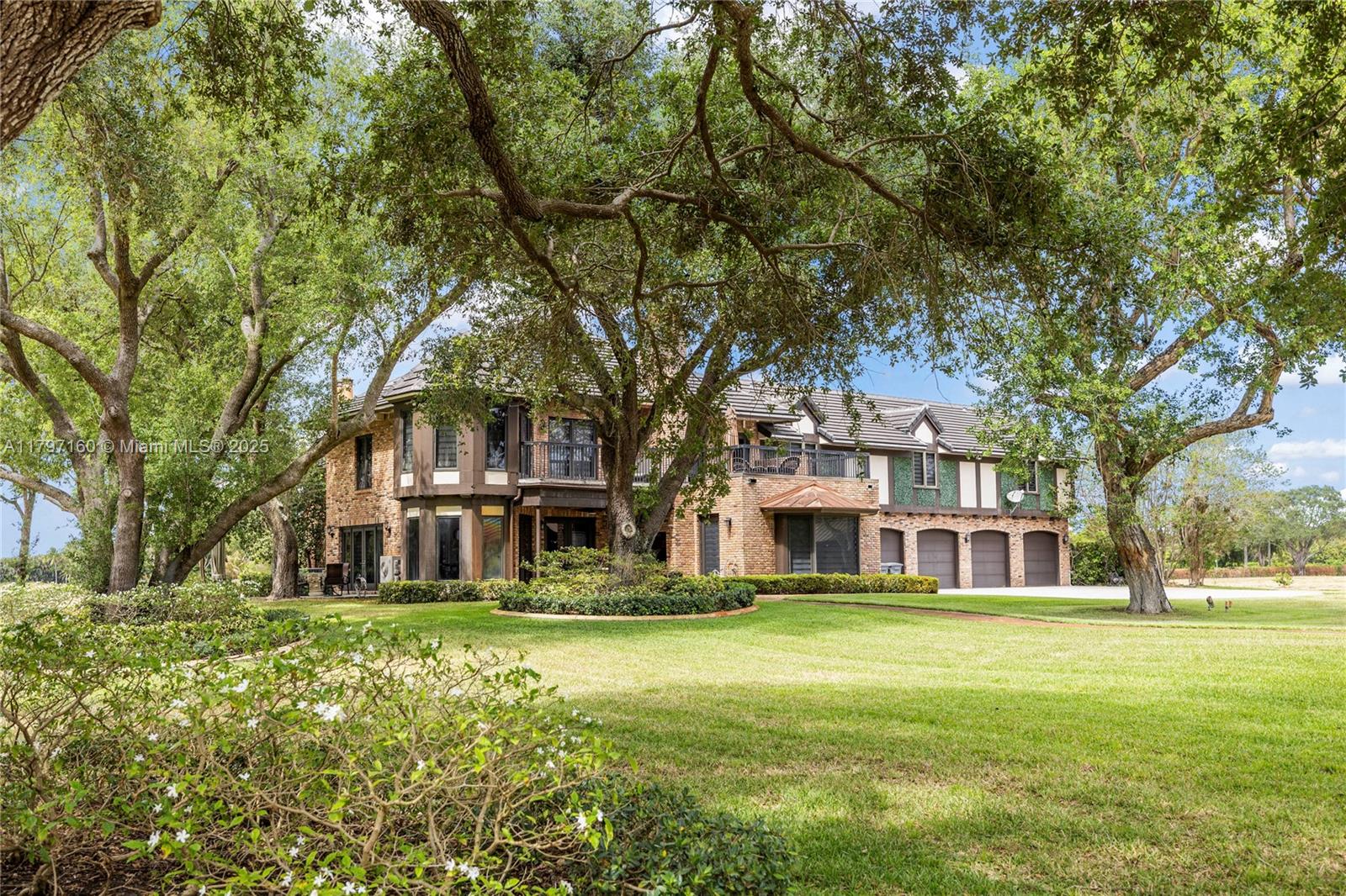 8700 Surrey Ln Boca Raton, FL 33496