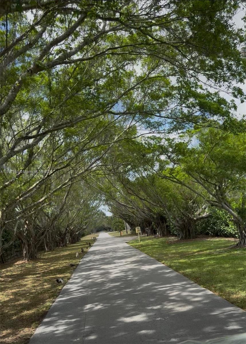 8700 Surrey Ln Boca Raton, FL 33496