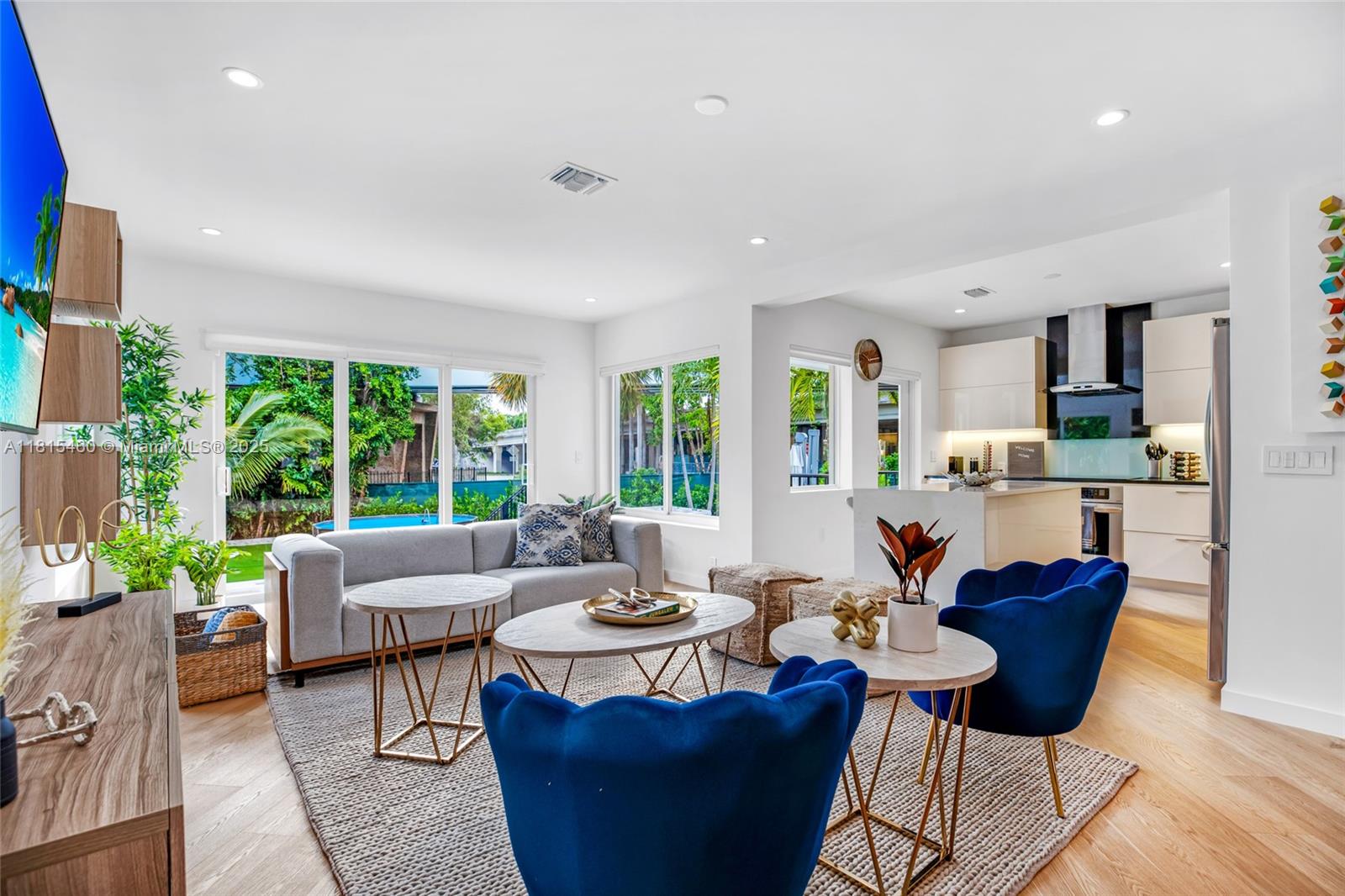 38 SW 25th Rd Miami, FL 33129