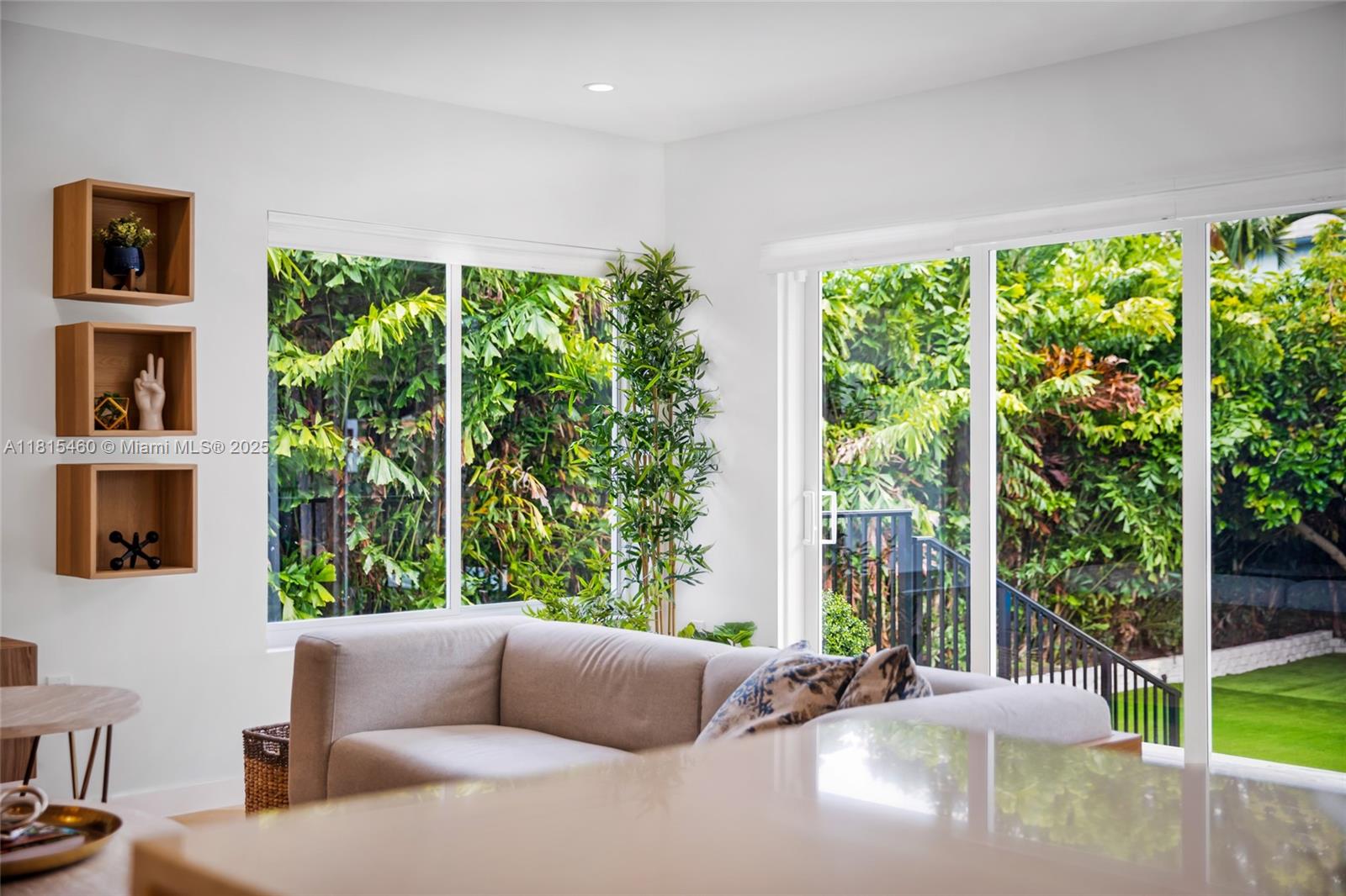 38 SW 25th Rd Miami, FL 33129