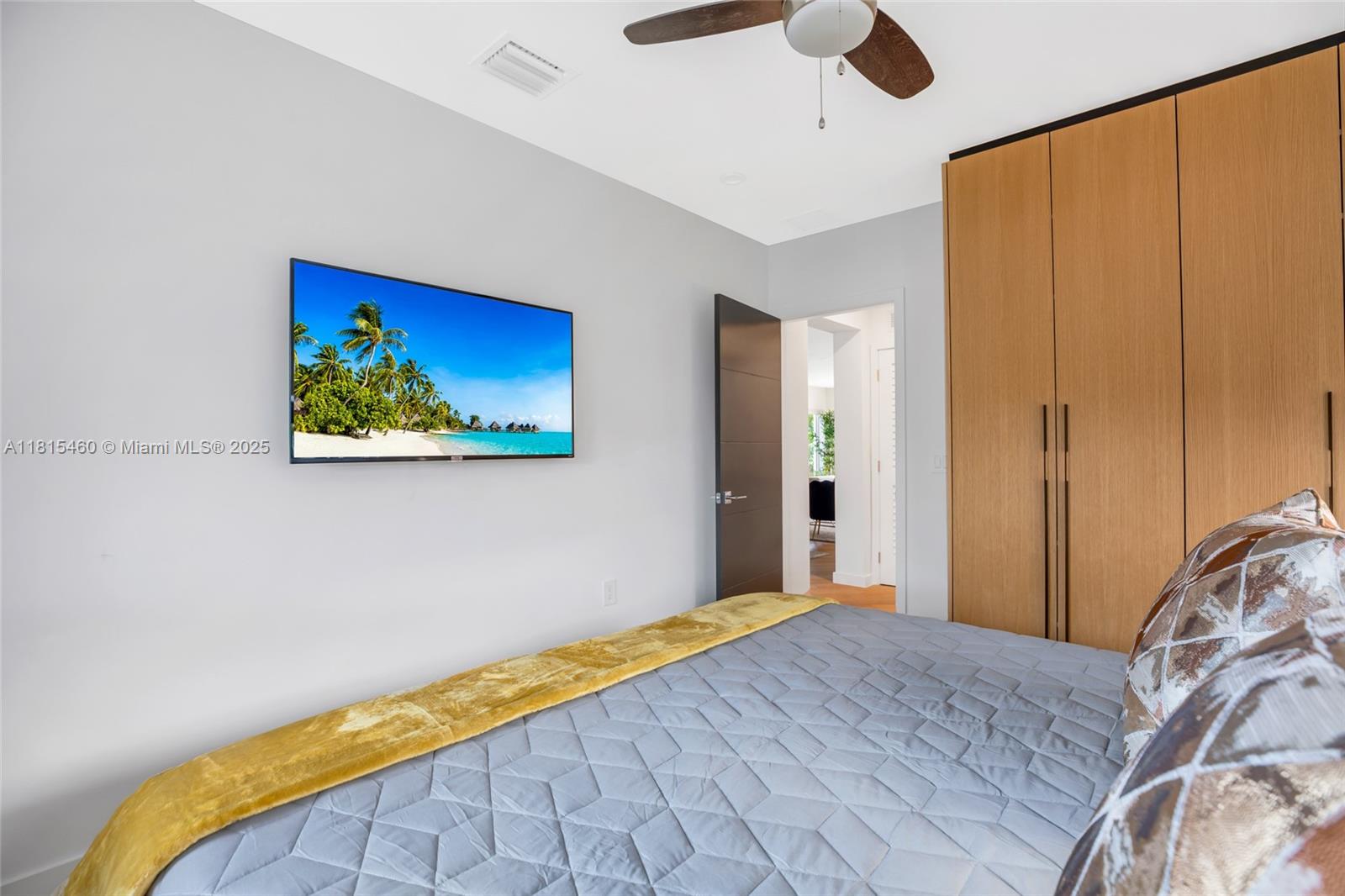 38 SW 25th Rd Miami, FL 33129