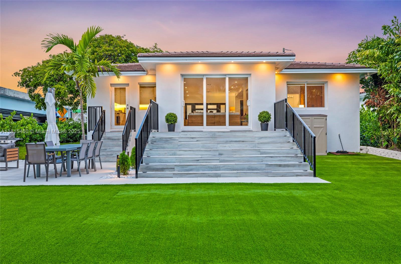 38 SW 25th Rd Miami, FL 33129