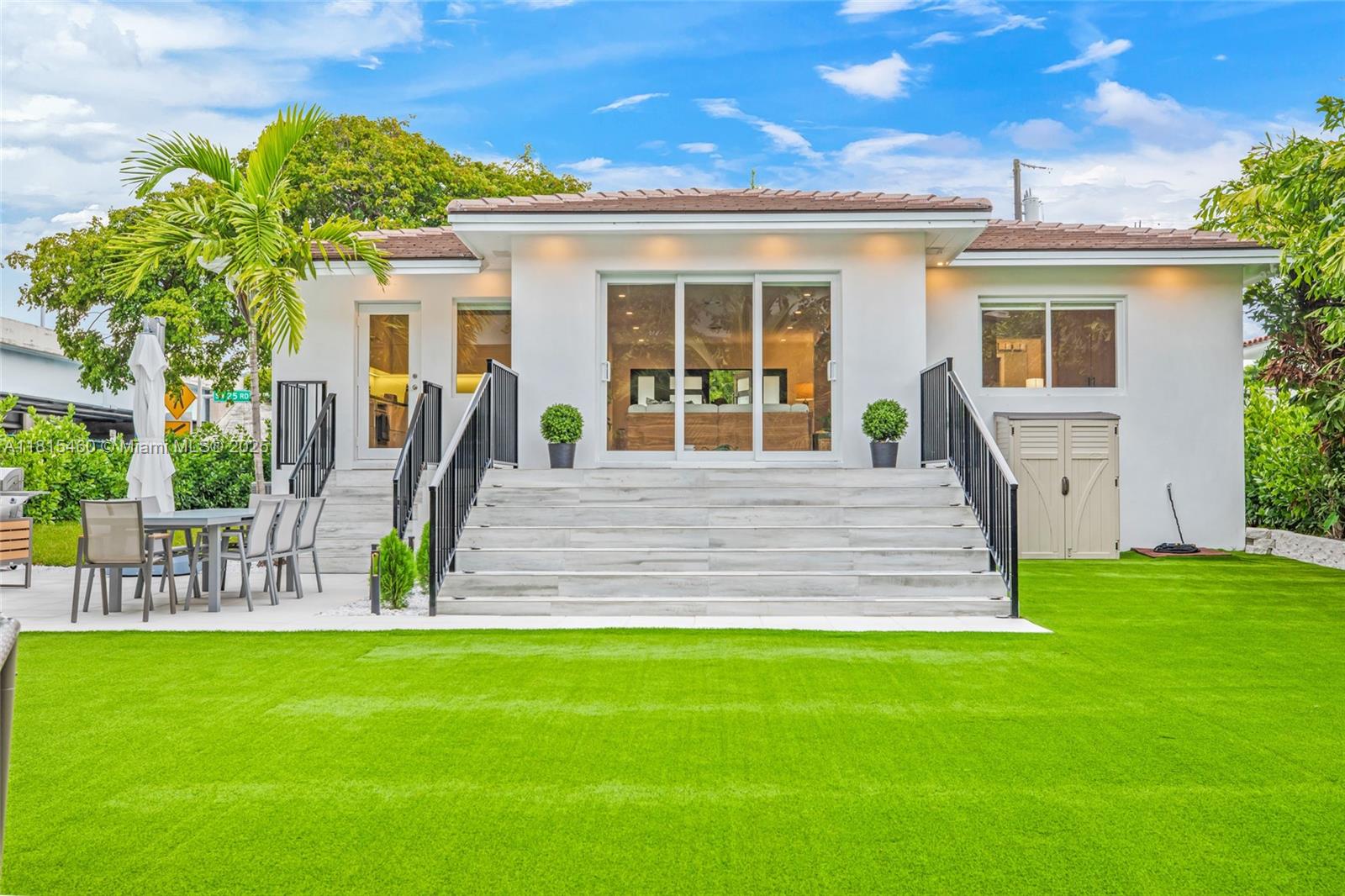 38 SW 25th Rd Miami, FL 33129
