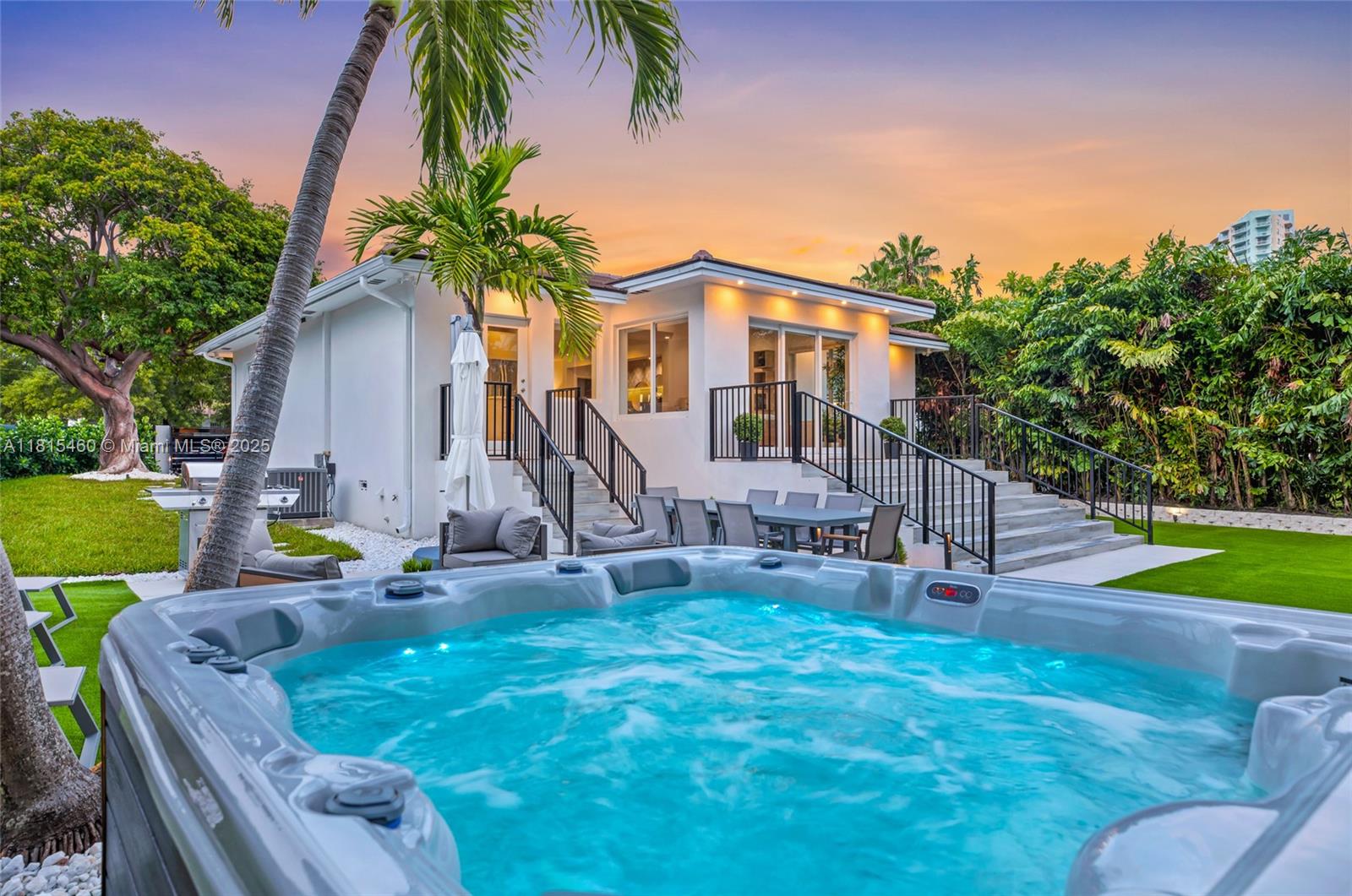 38 SW 25th Rd Miami, FL 33129